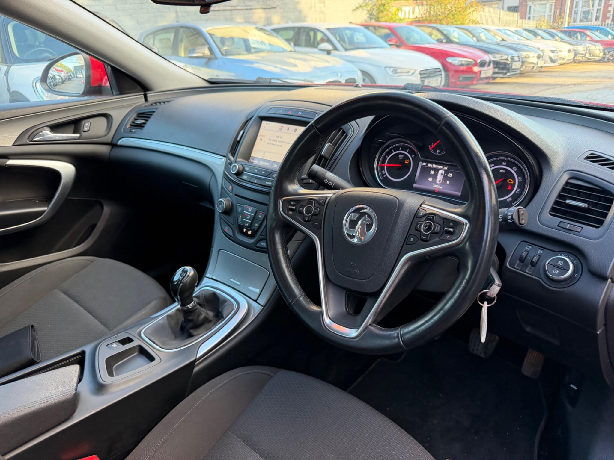 Vauxhall Insignia view 11
