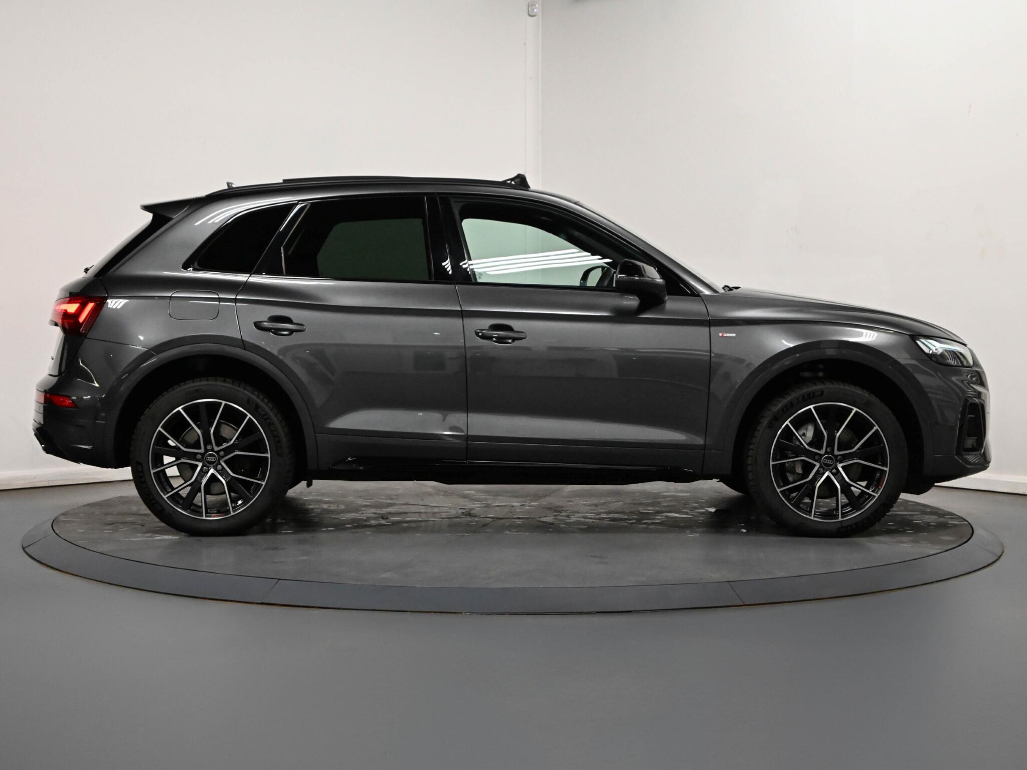 Audi Q5 view 27