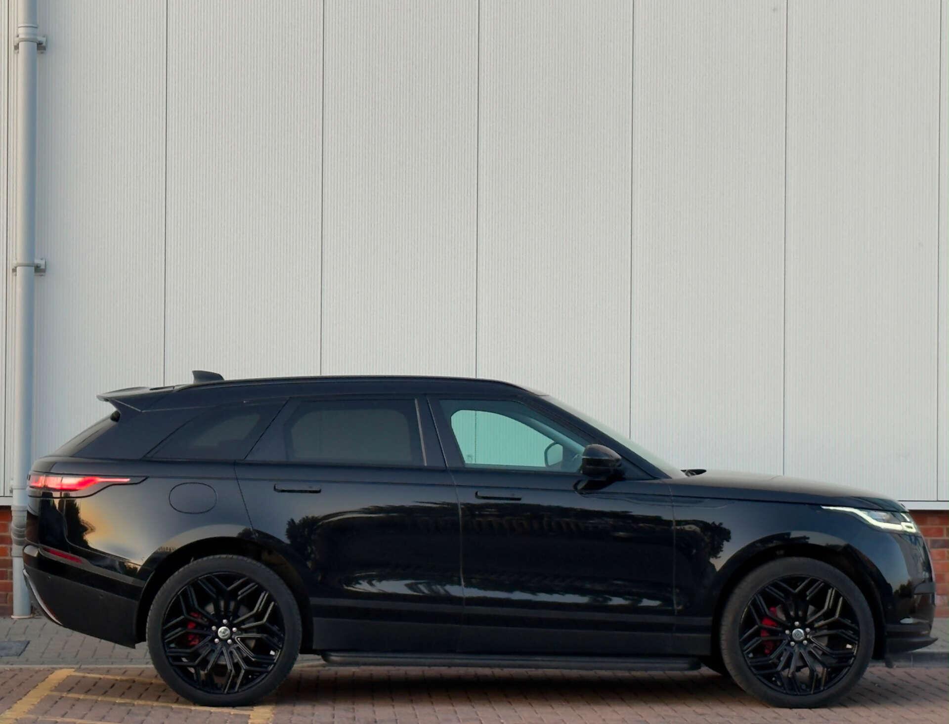 Land Rover Range Rover Velar view 8