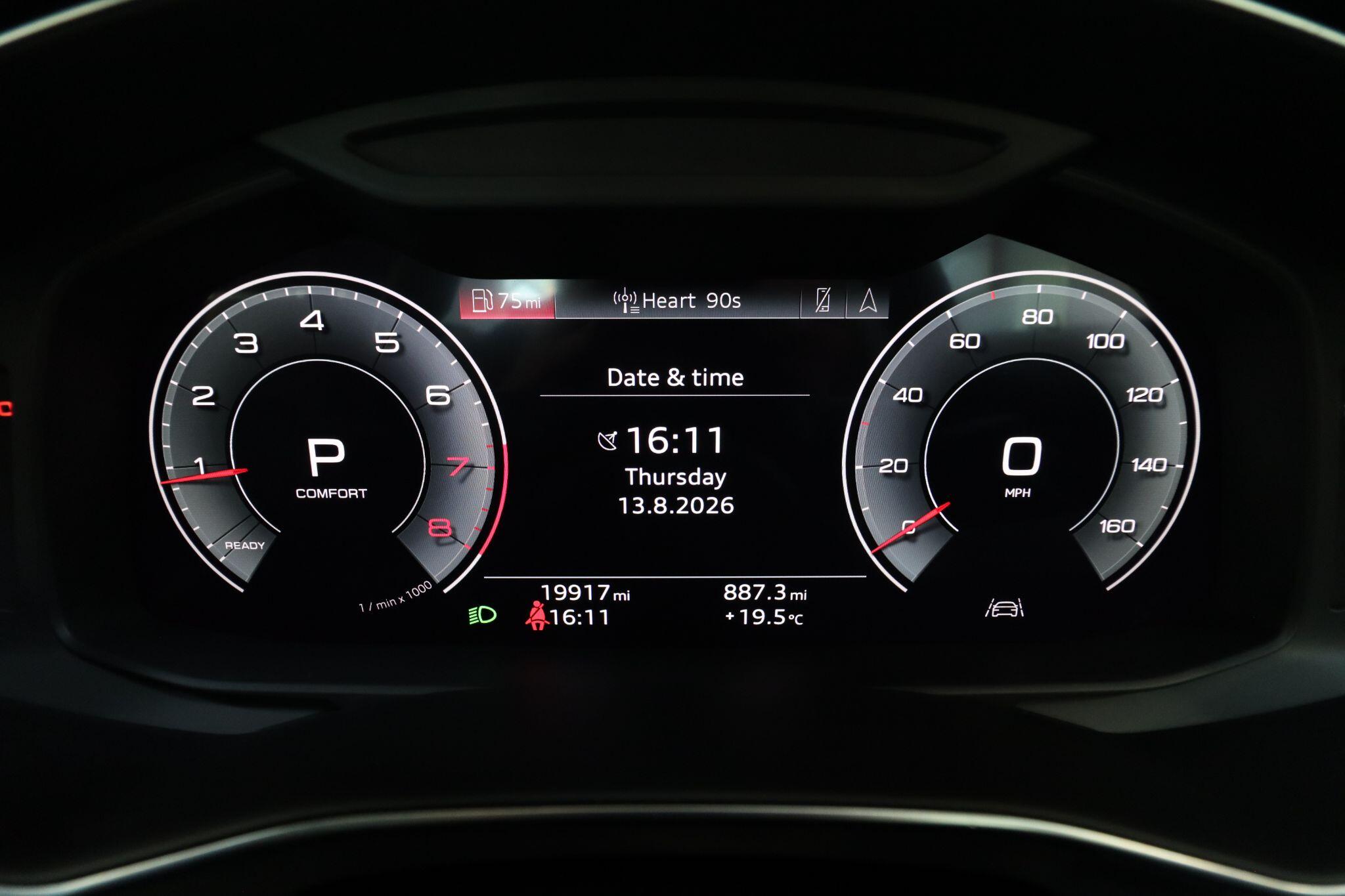 Audi A6 Saloon view 34