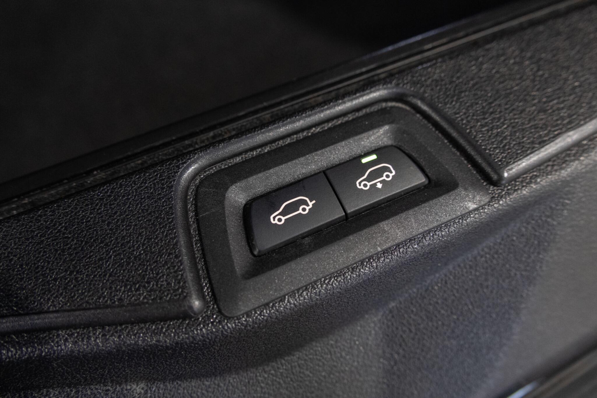 BMW X5 view 13