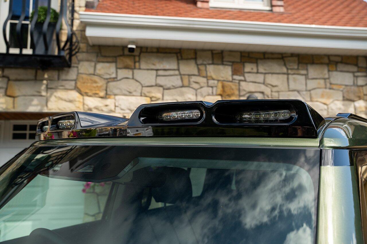 Land Rover Defender view 33