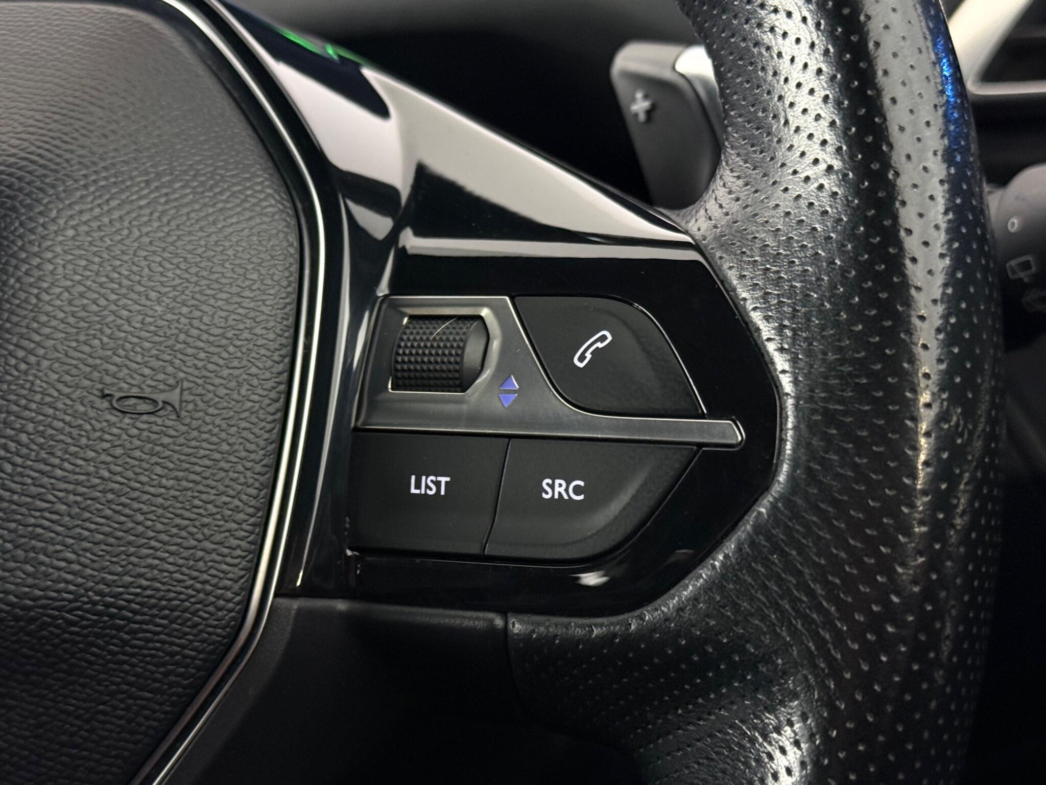Peugeot 3008 view 17