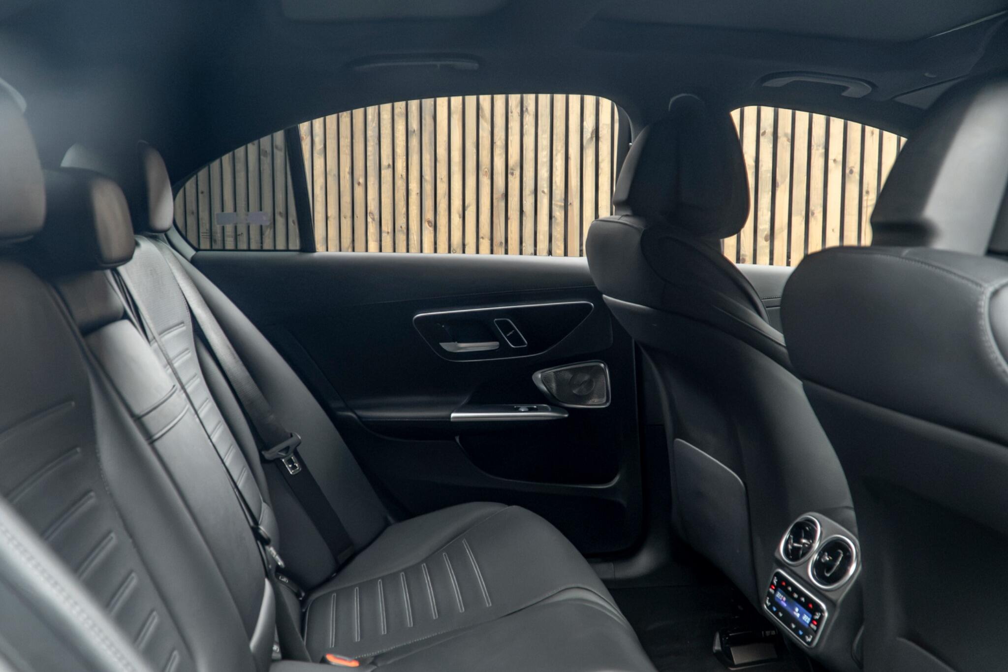 Mercedes-Benz C-Class view 46