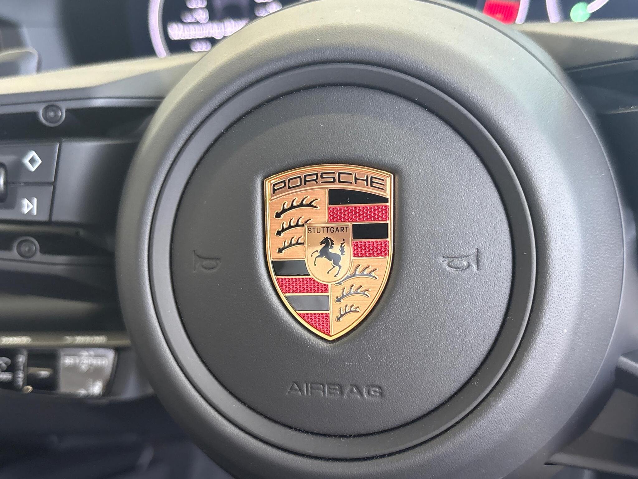 Porsche 911 view 44