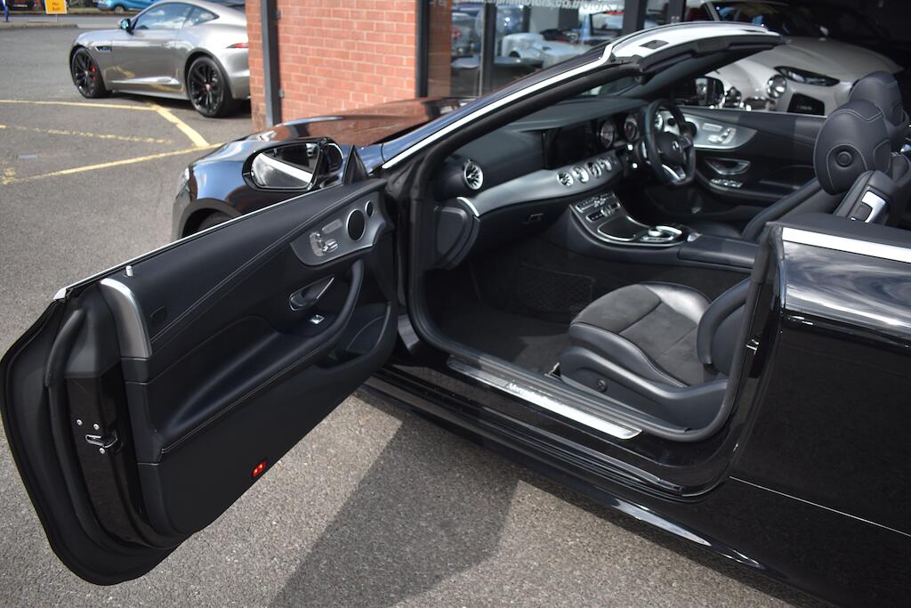 Mercedes-Benz E Class view 37