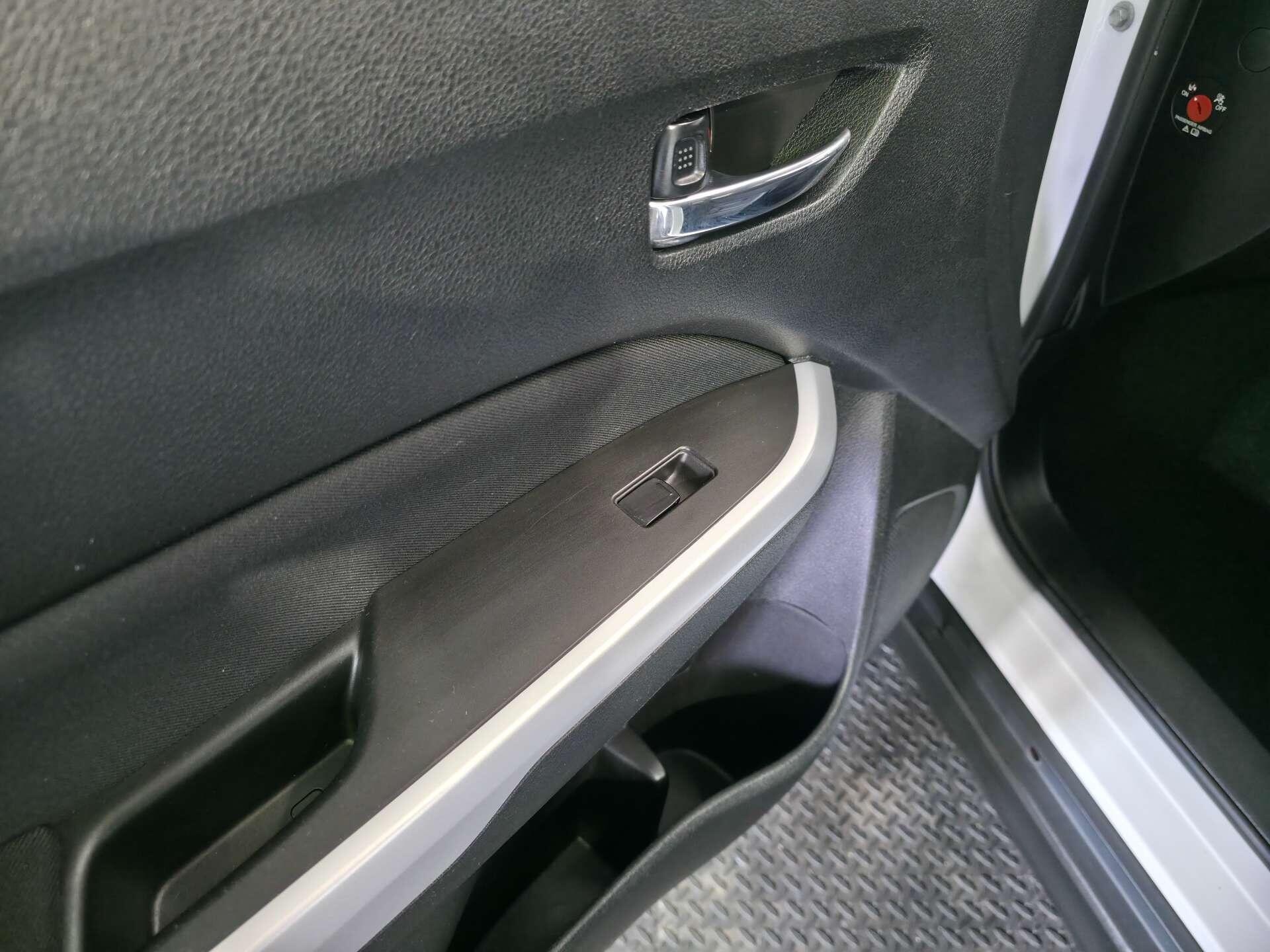 Suzuki Vitara view 54