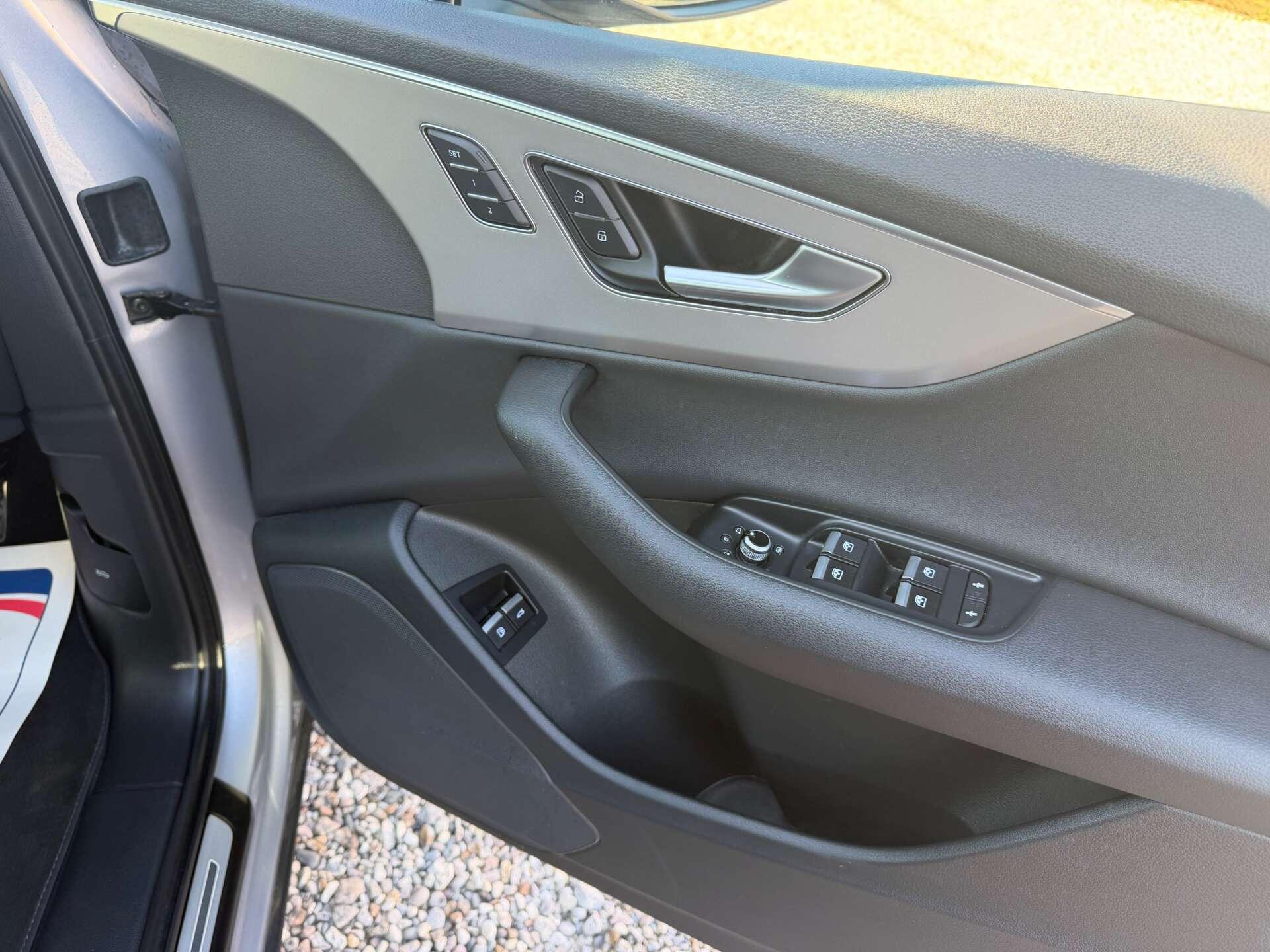 Audi Q7 view 20