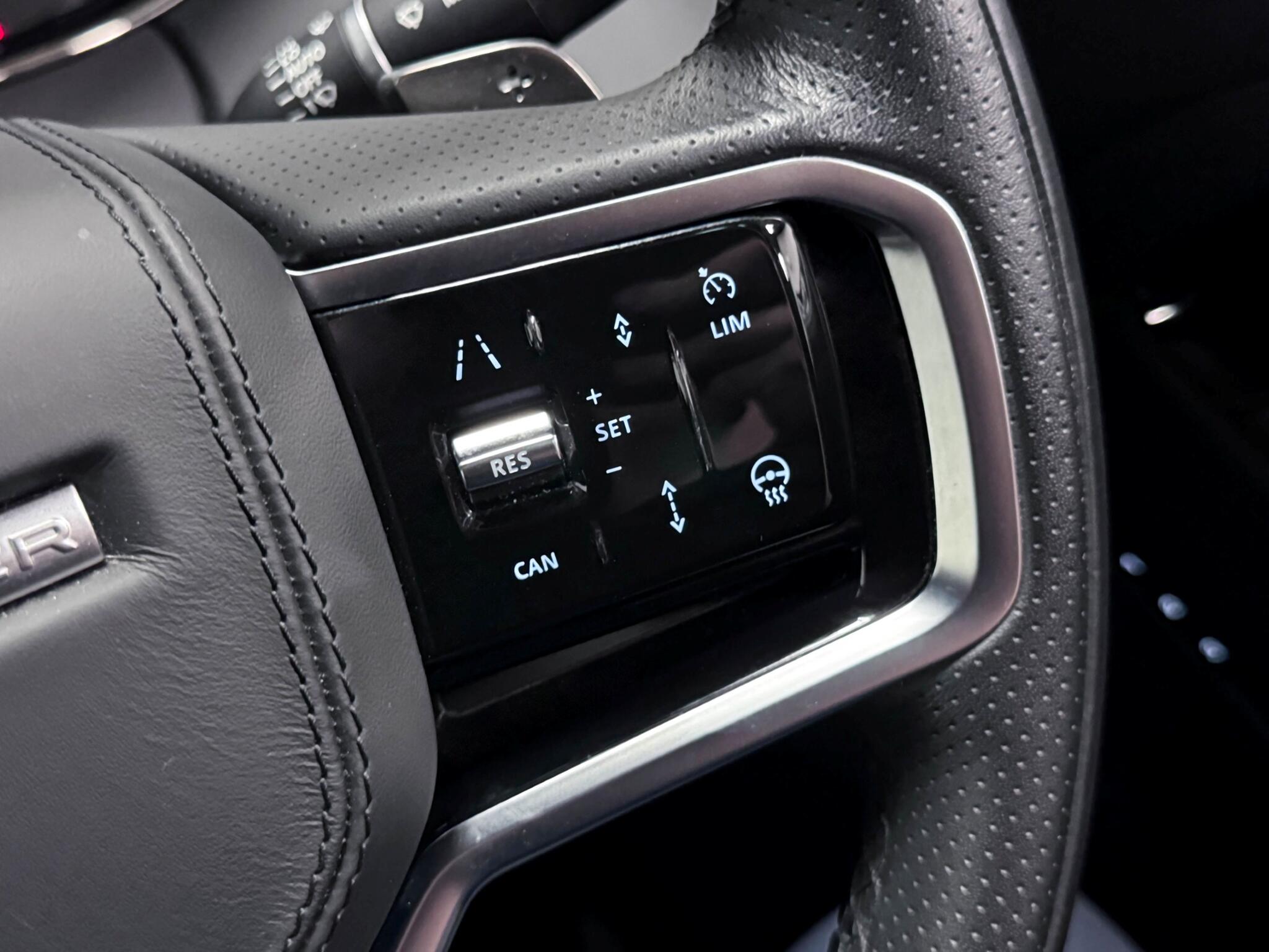 Land Rover Range Rover Evoque view 18