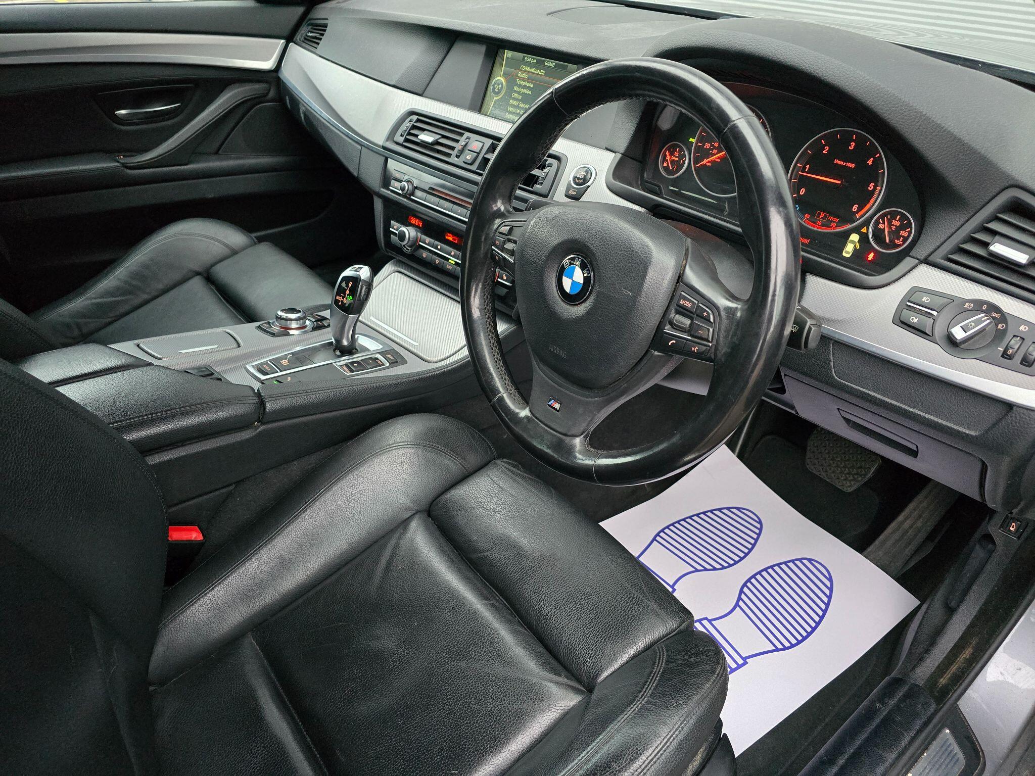 BMW 5 Series view 14