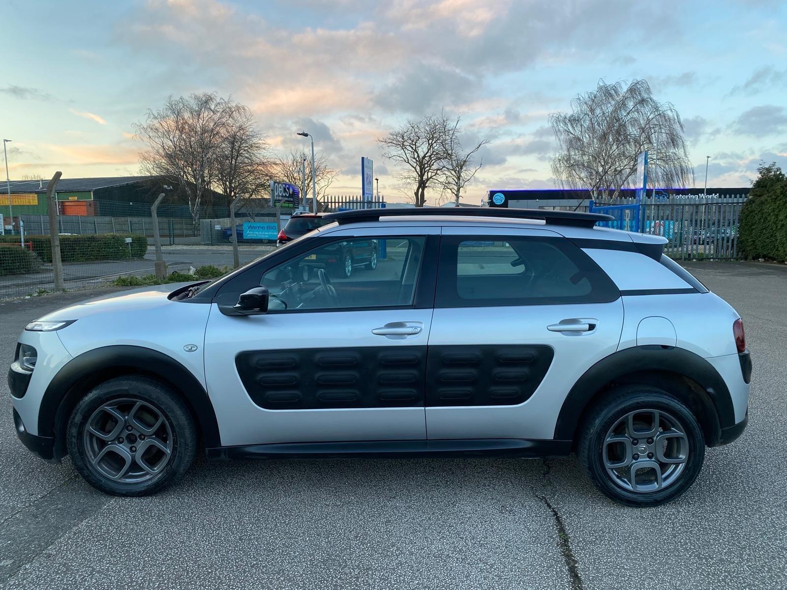 Citroen C4 Cactus view 6