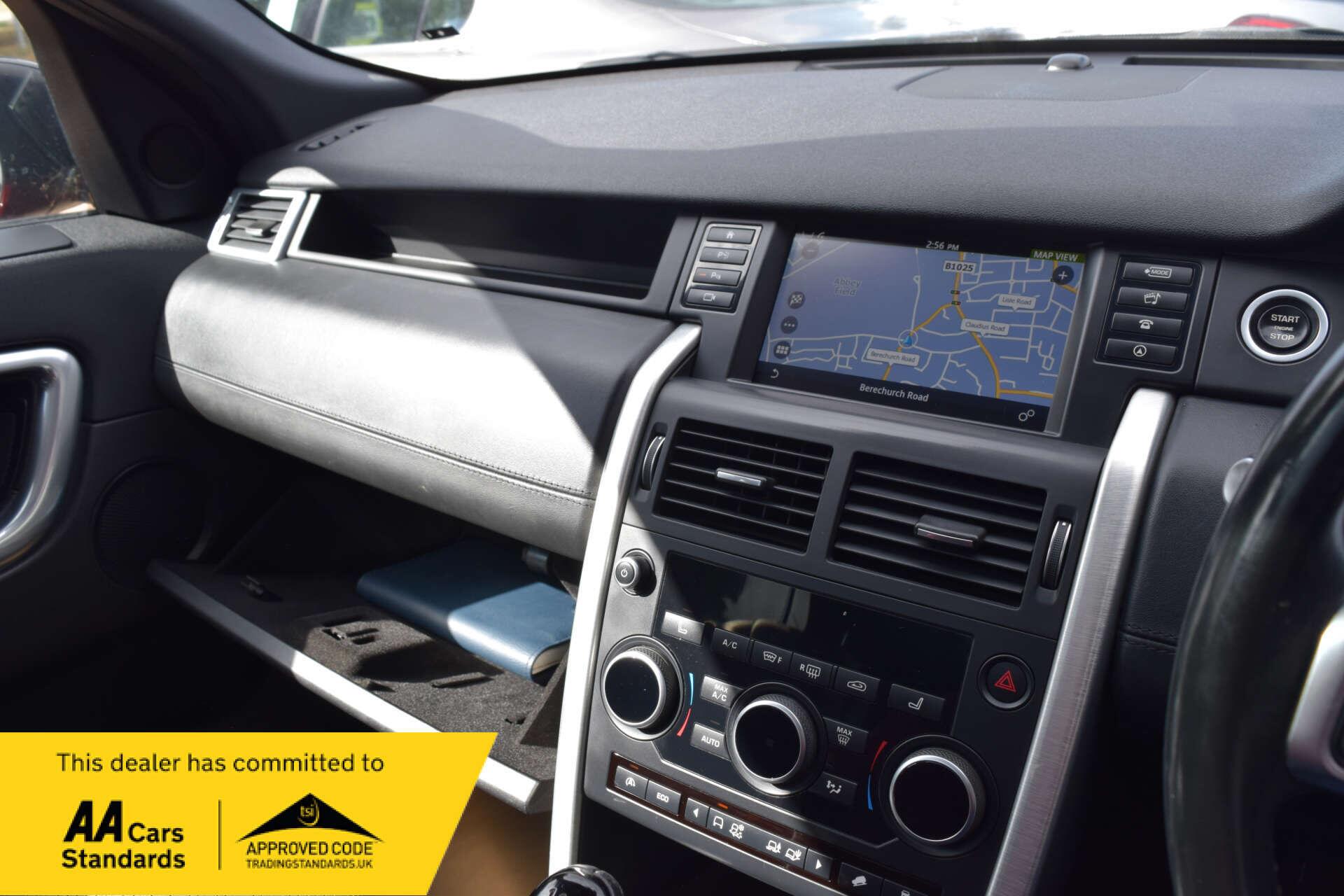 Land Rover Discovery Sport view 51
