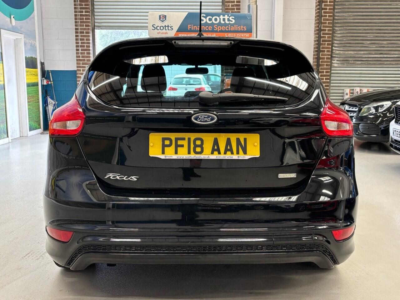 Ford Focus view 6