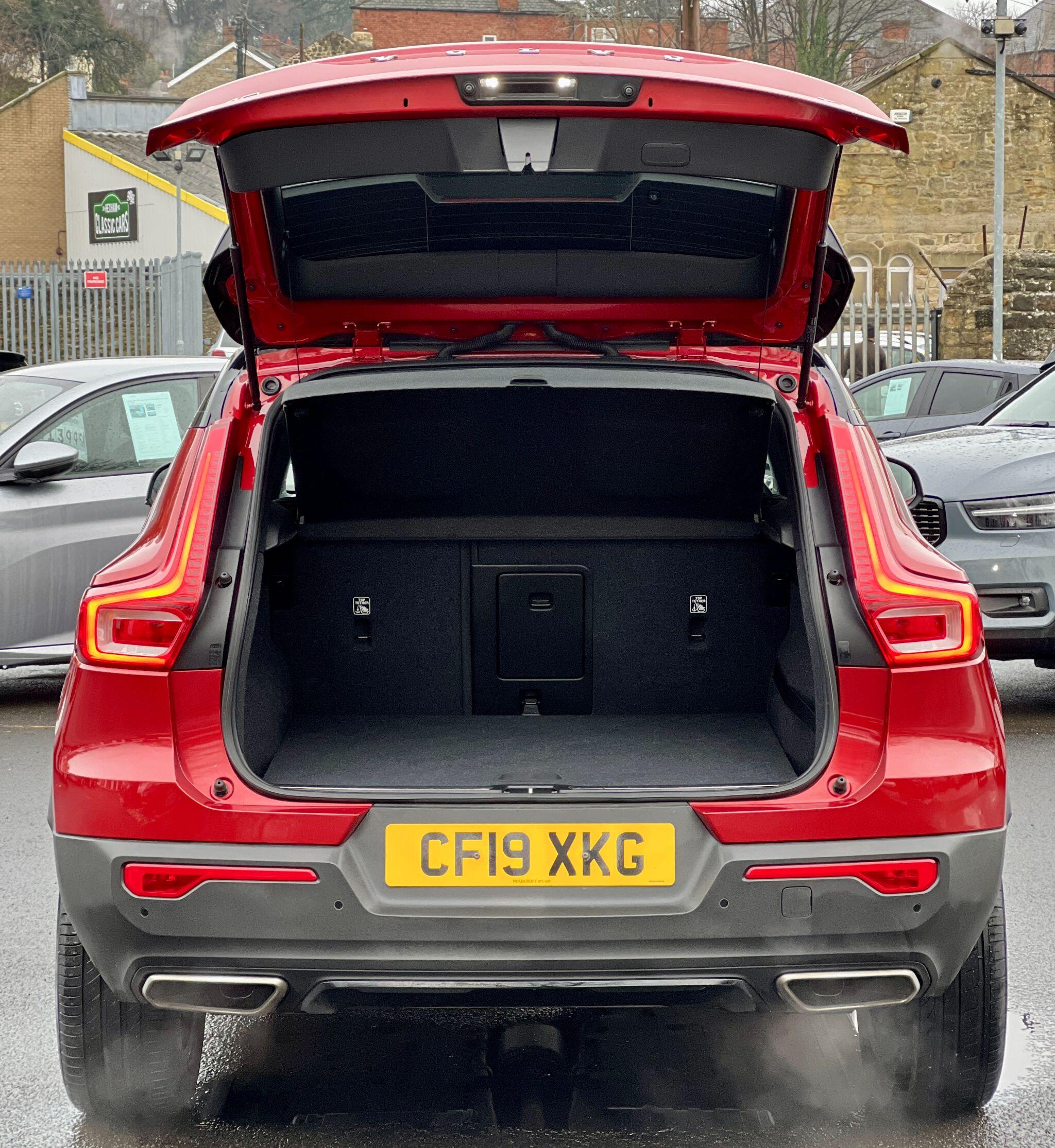 Volvo XC40 view 37
