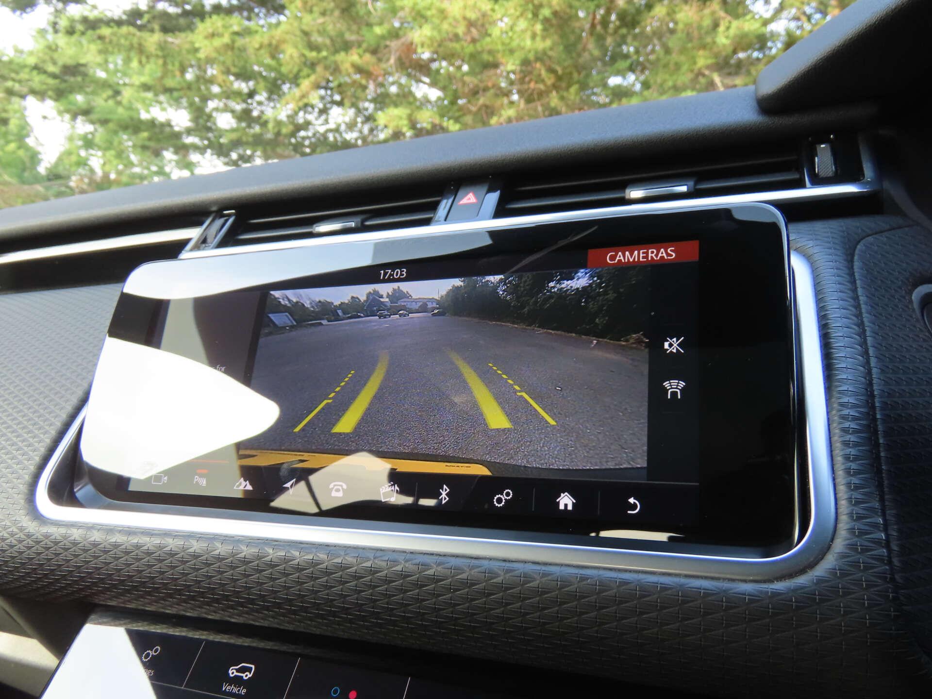 Land Rover Range Rover Velar view 13