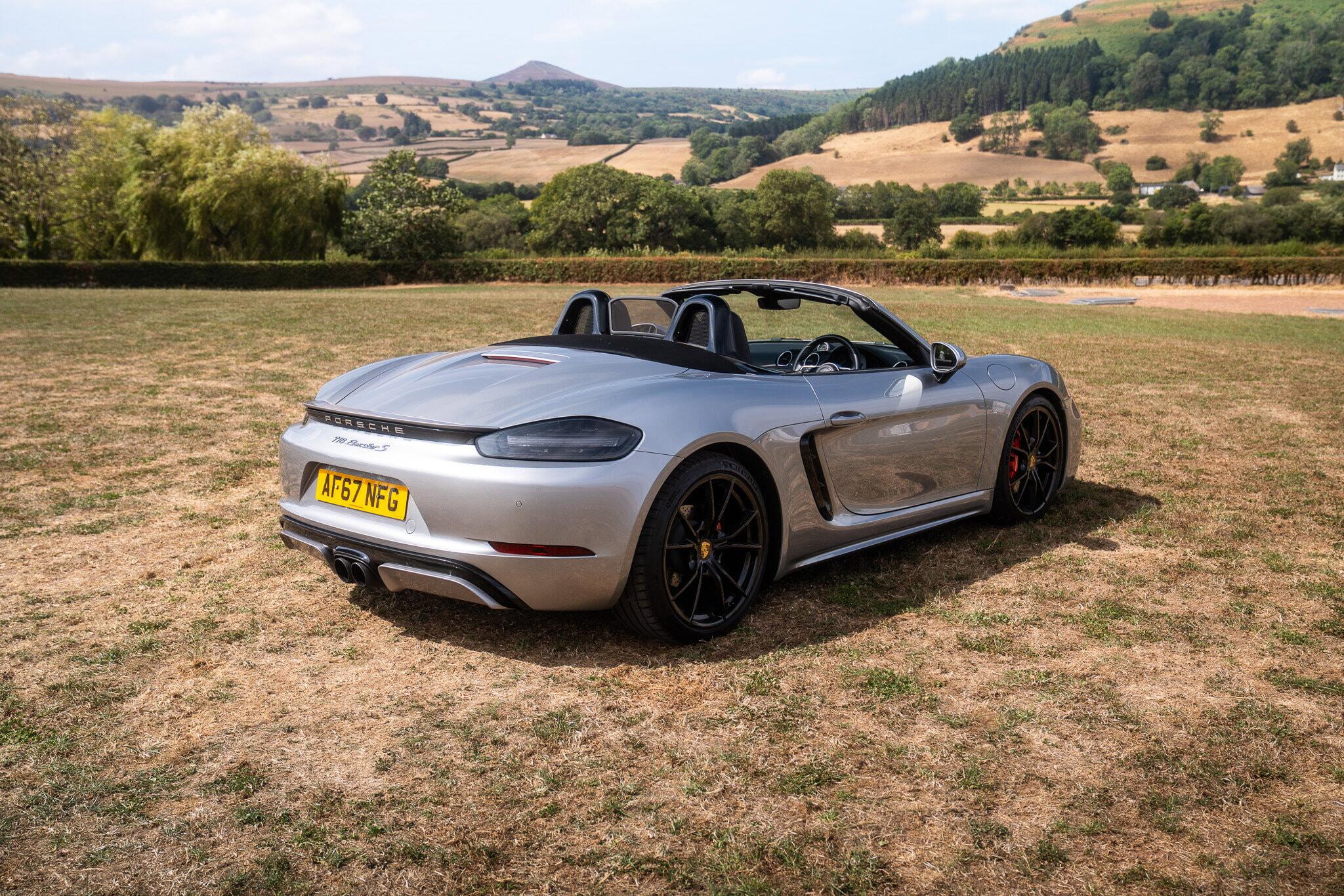Porsche 718 Boxster view 23