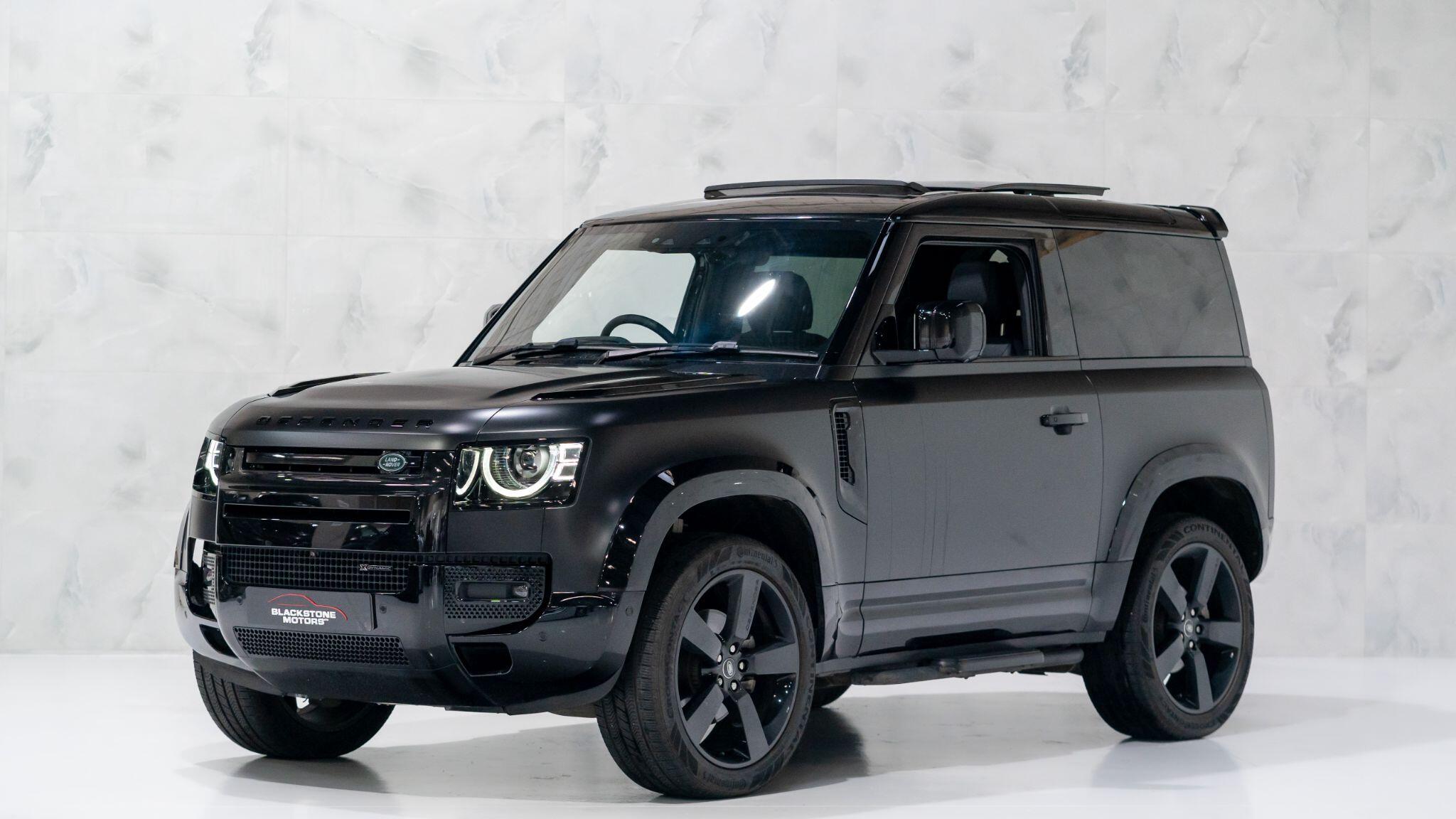 Land Rover Defender view 4