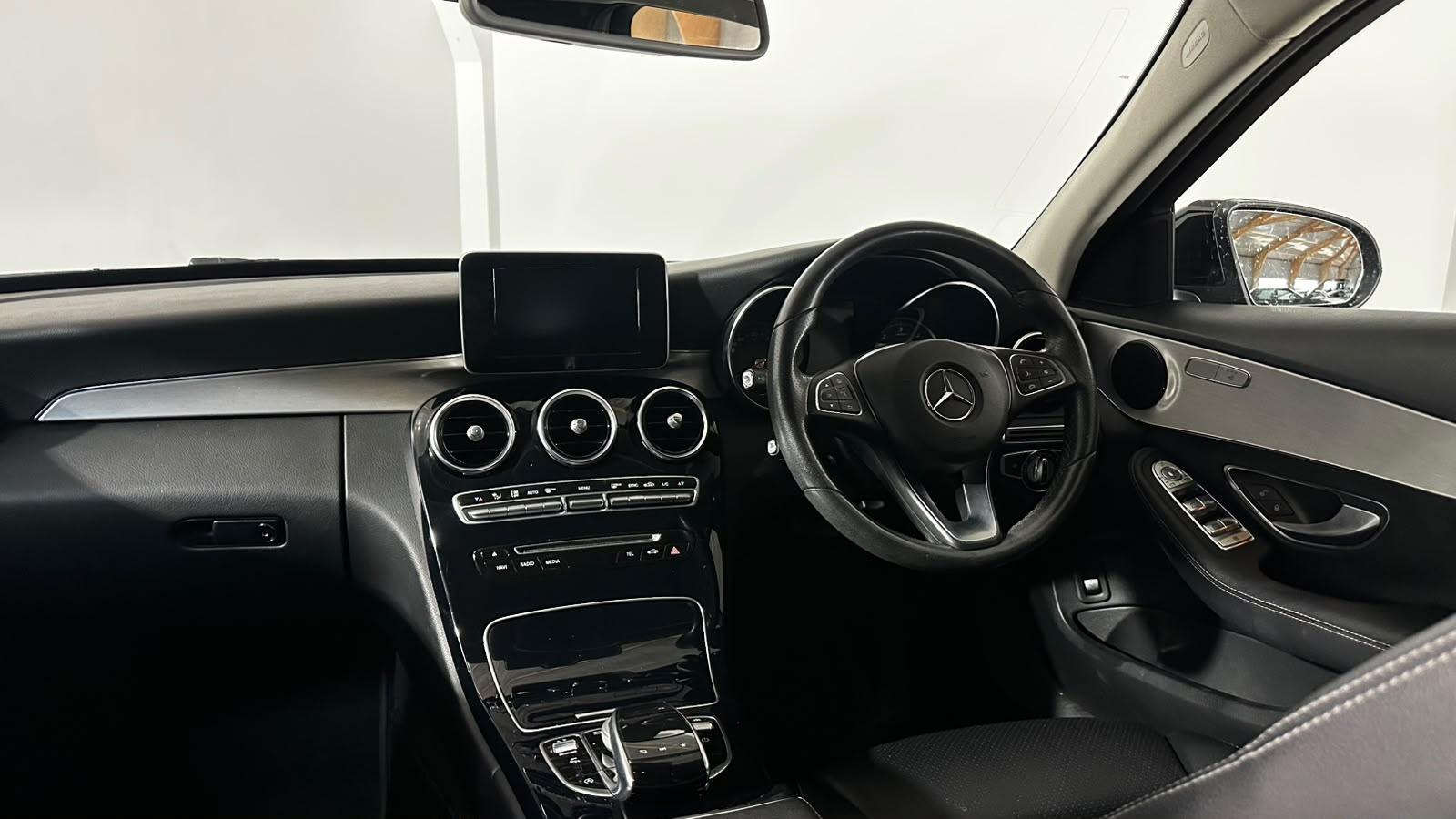 Mercedes-Benz C Class view 13