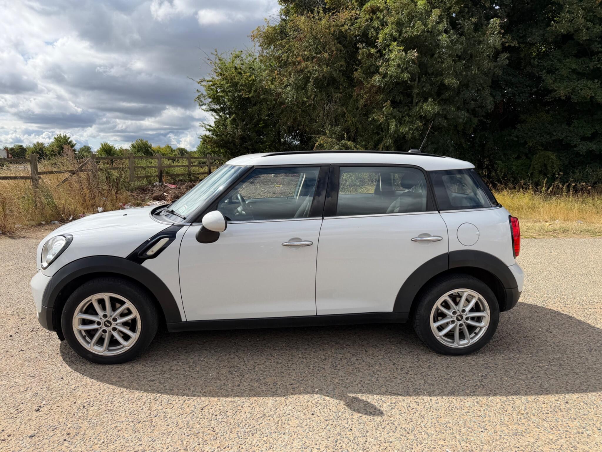 Mini Countryman view 31