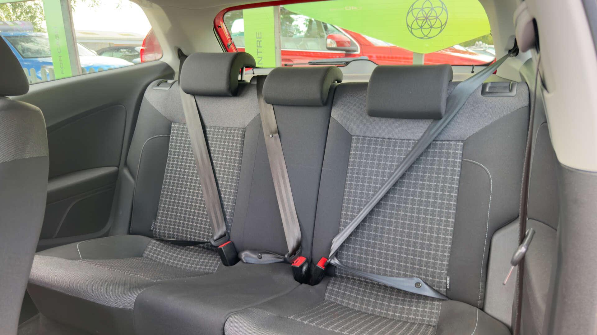 Volkswagen Polo view 9
