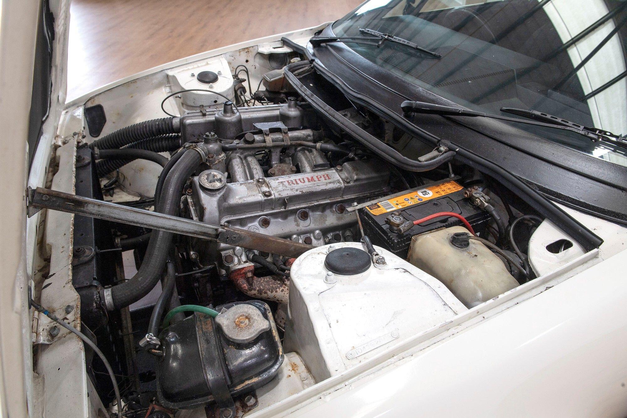 Triumph 1976 Triumph view 24