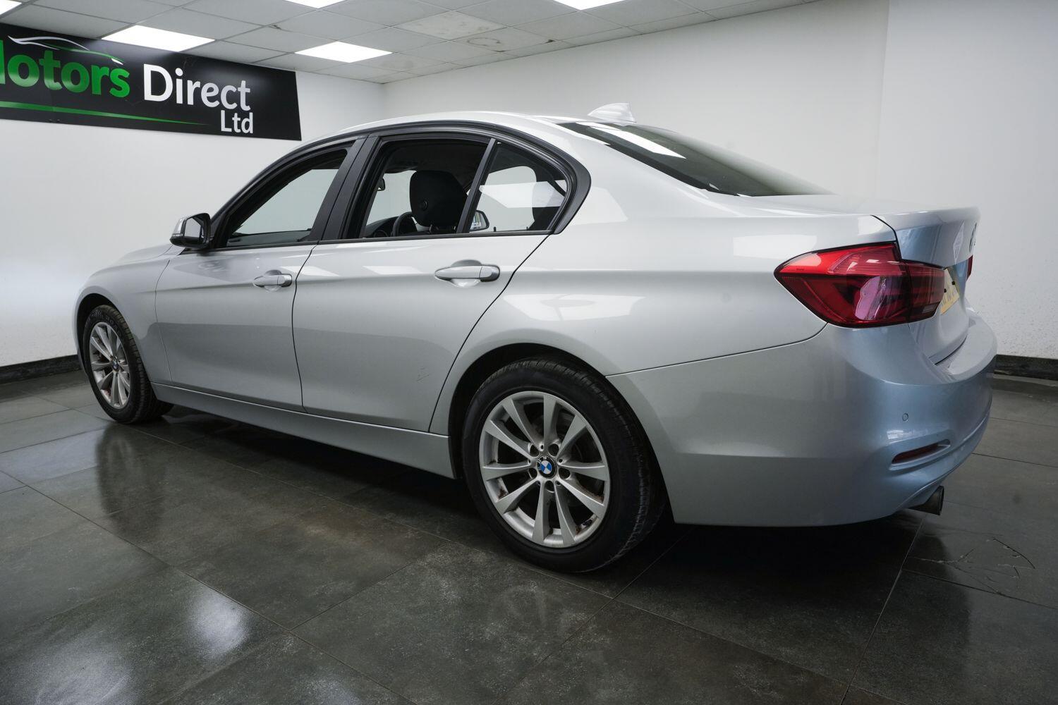 BMW 3 Series view 6