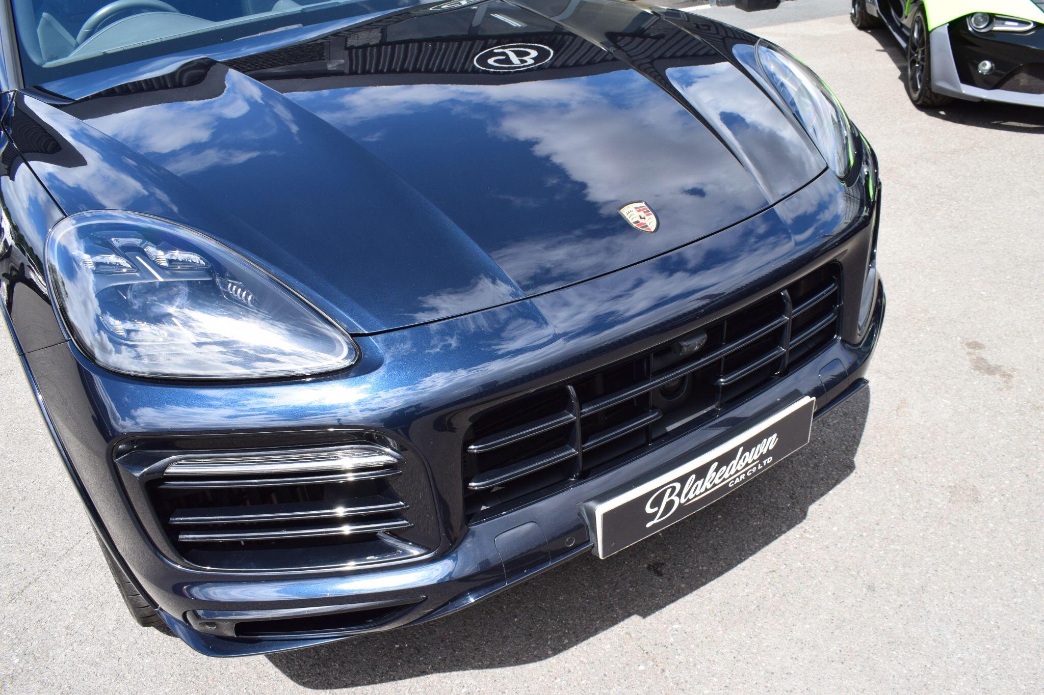 Porsche Cayenne view 47