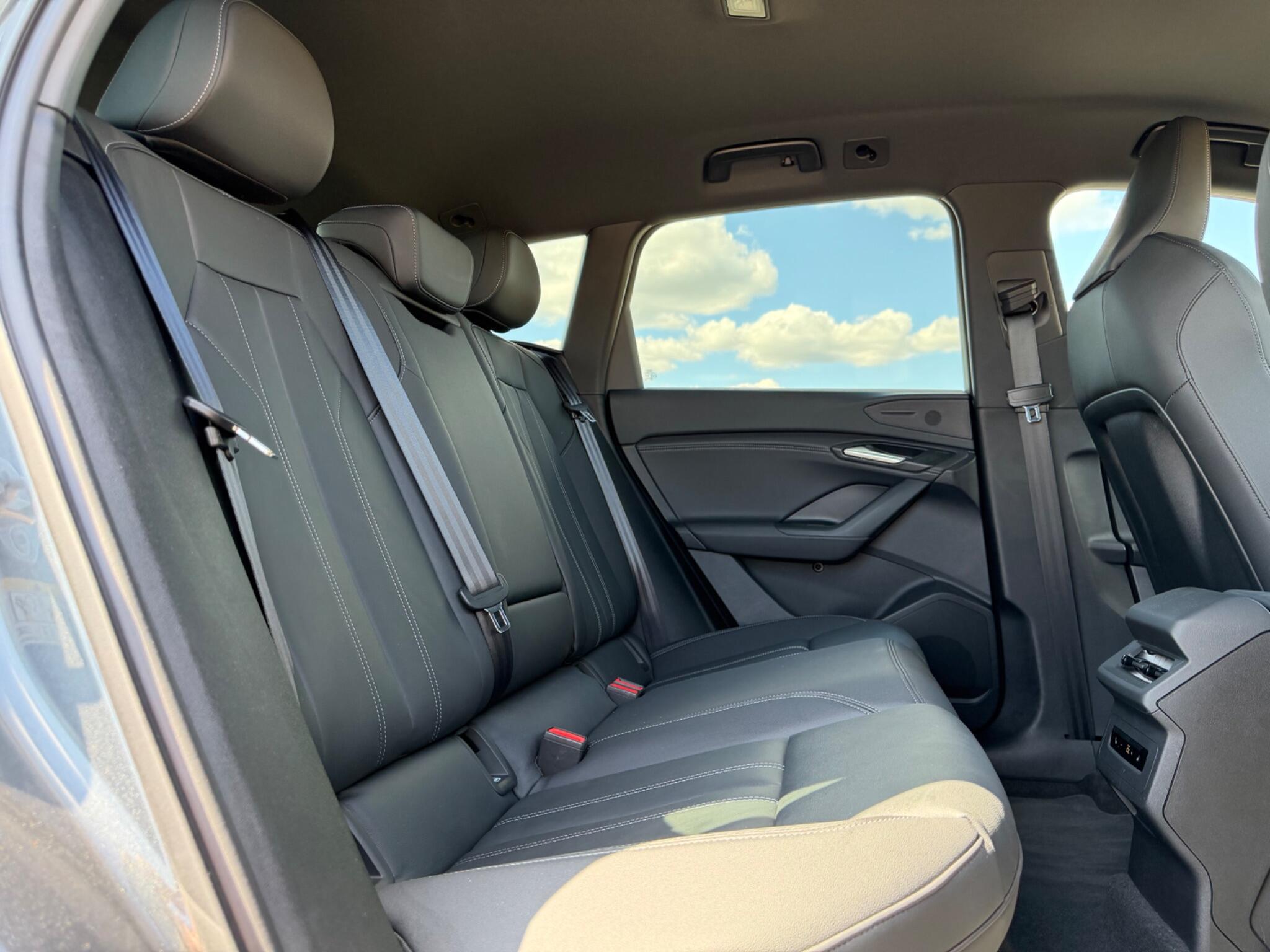 Audi E-Tron view 64