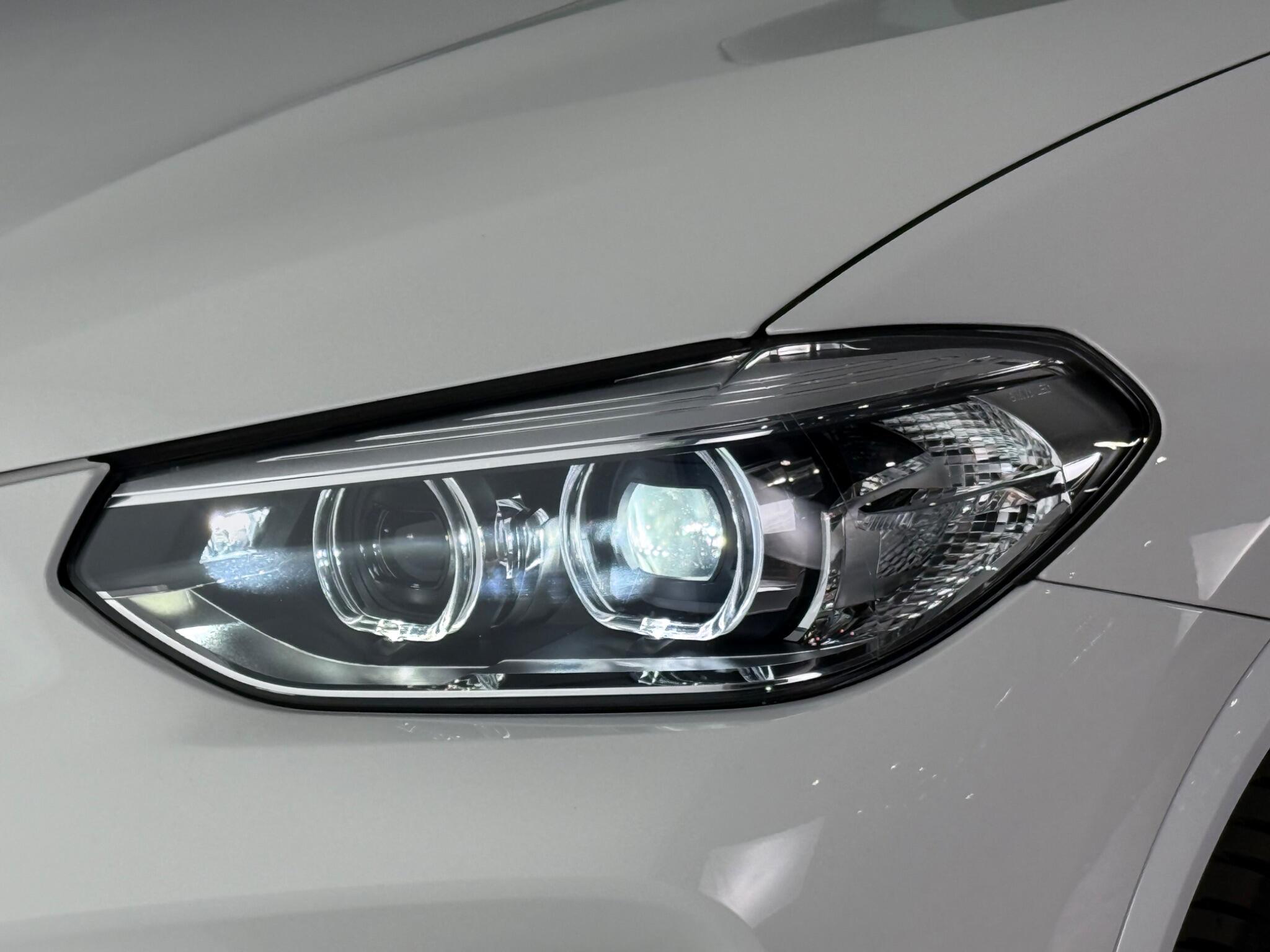 BMW X3 view 4