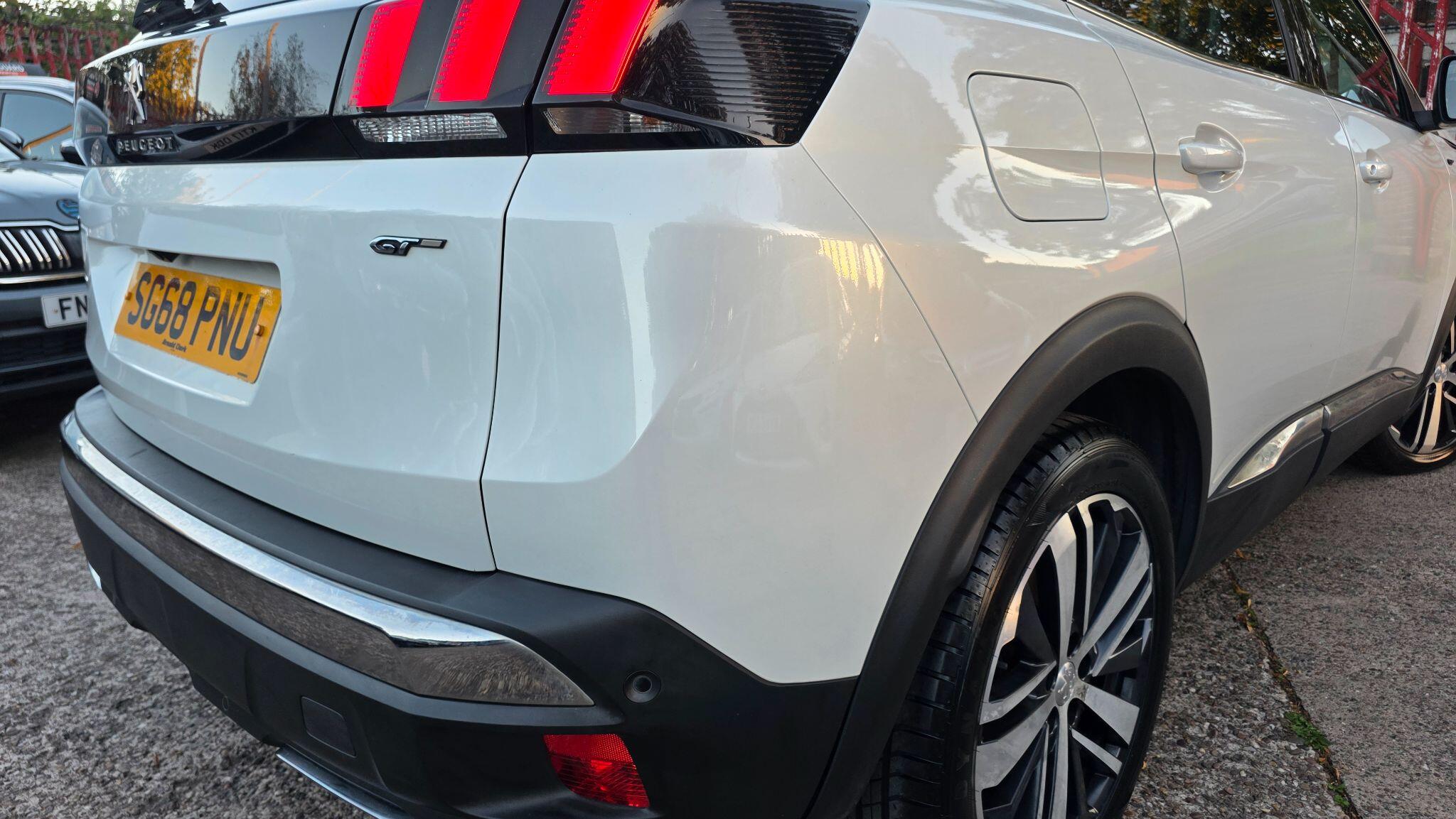Peugeot 3008 view 7