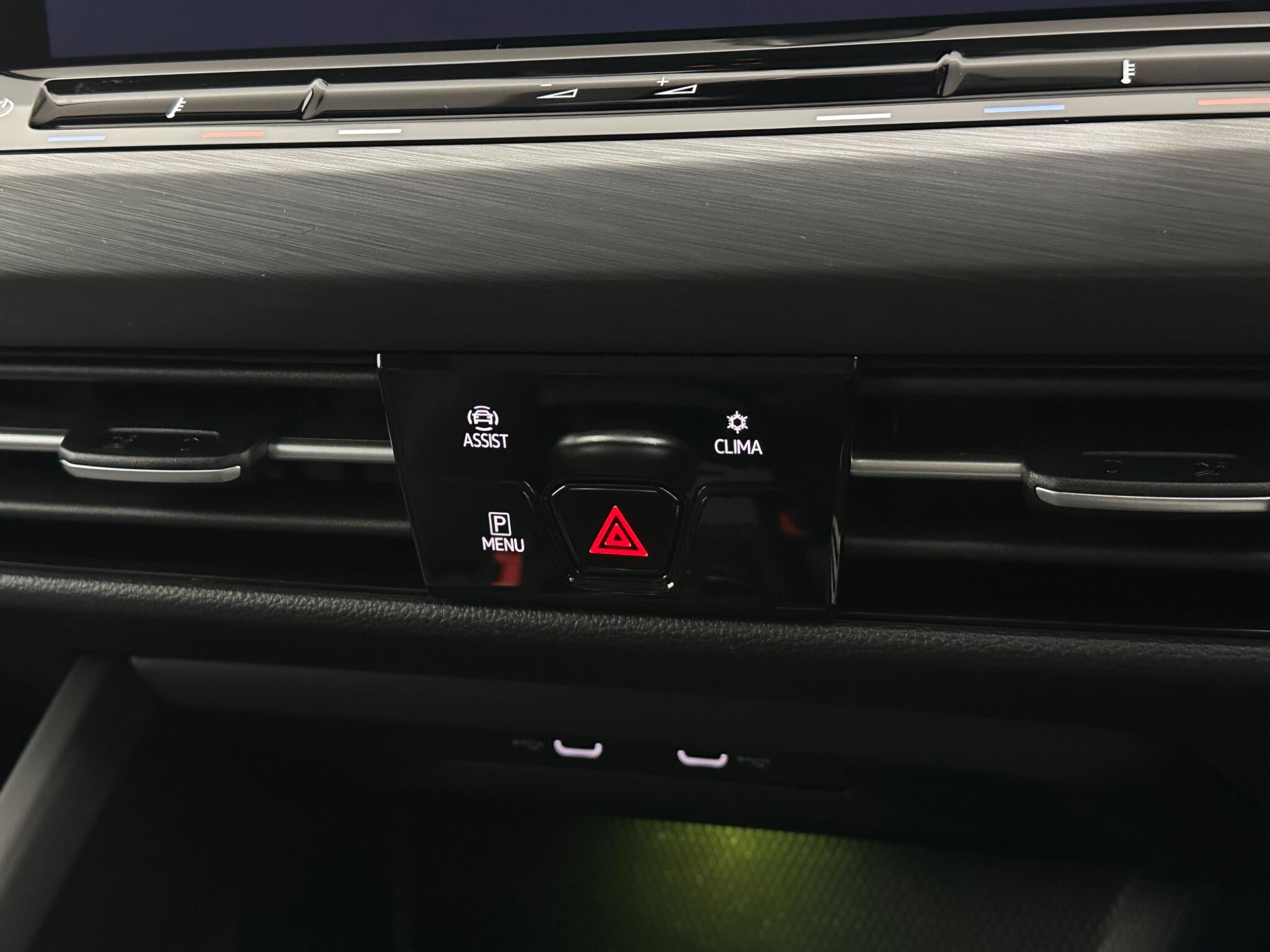 Volkswagen Golf view 21