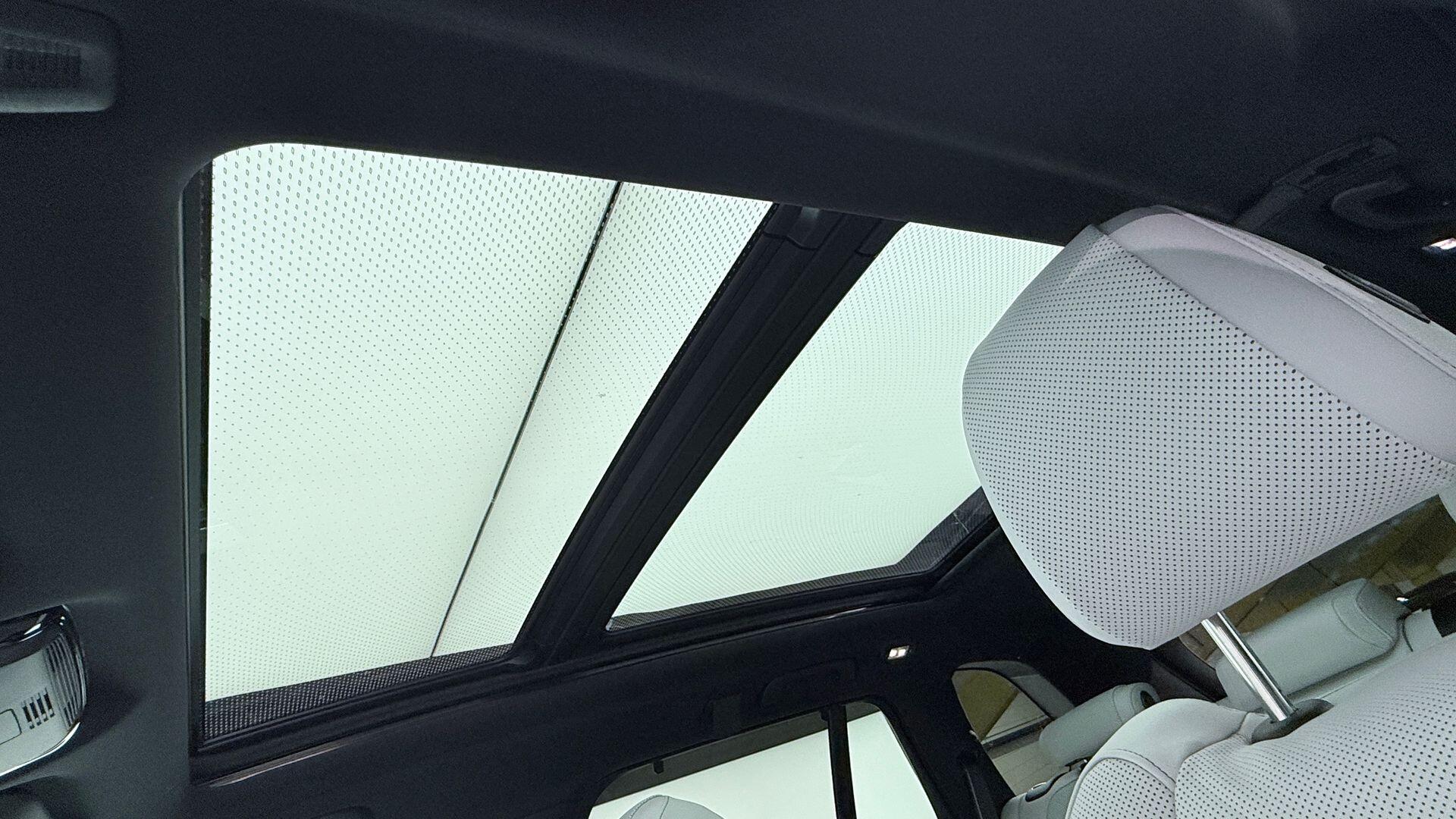 BMW X5 view 21