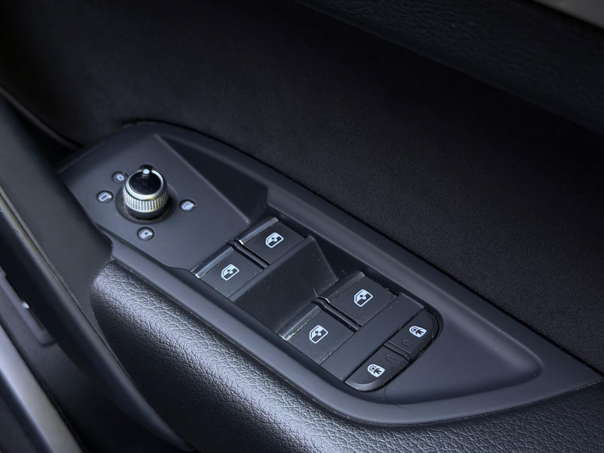 Audi Q5 view 29