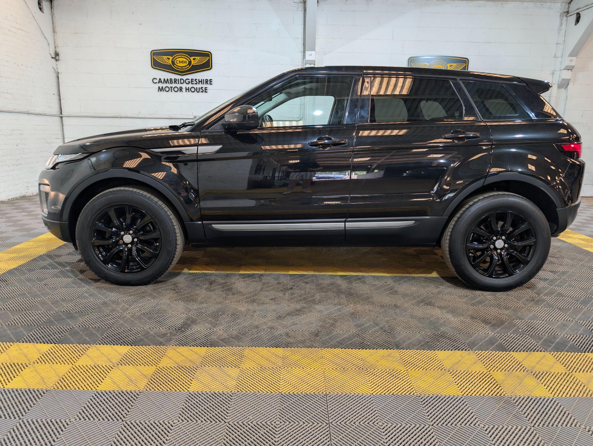 Land Rover Range Rover Evoque view 21