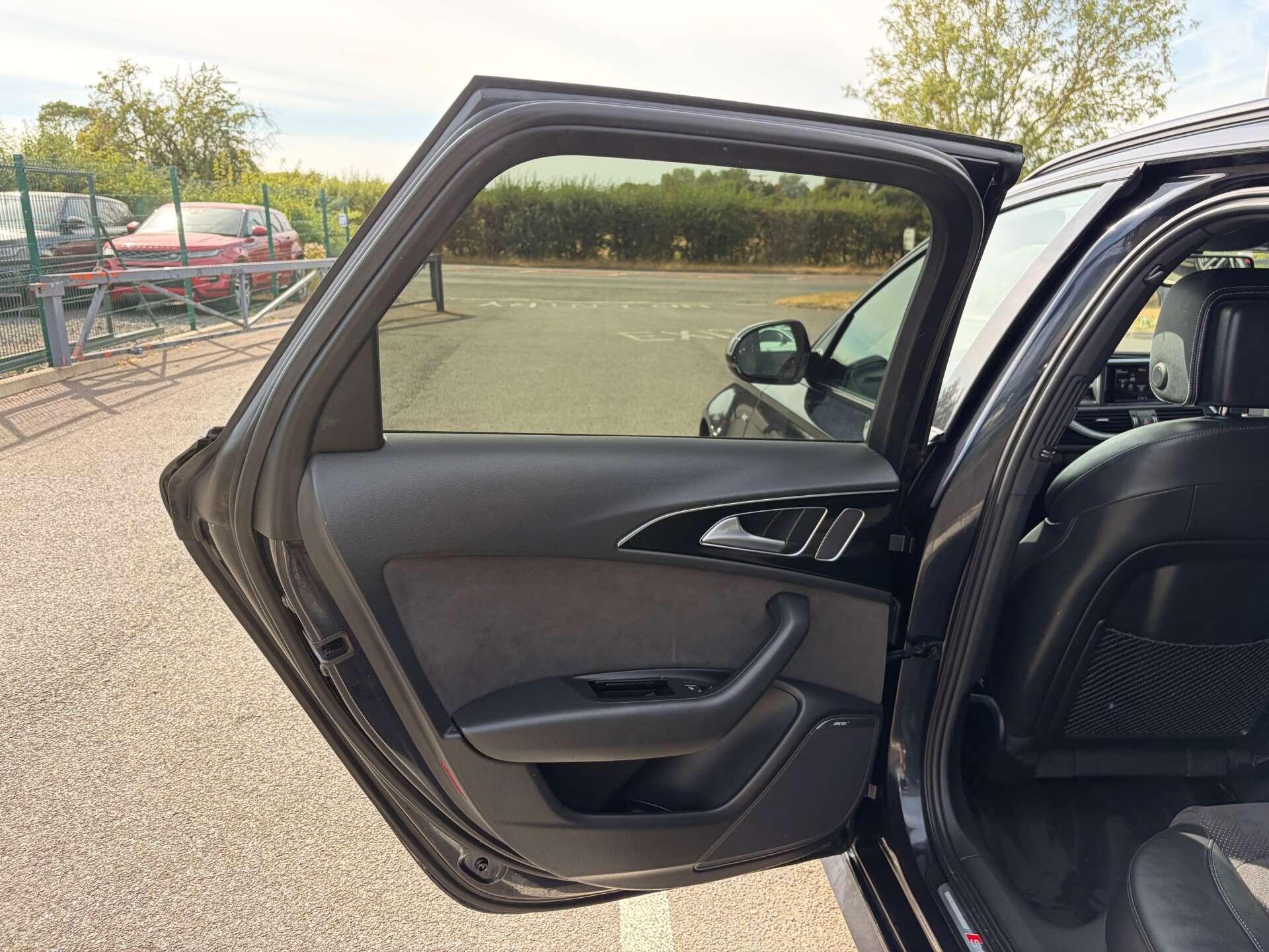 Audi A6 view 19