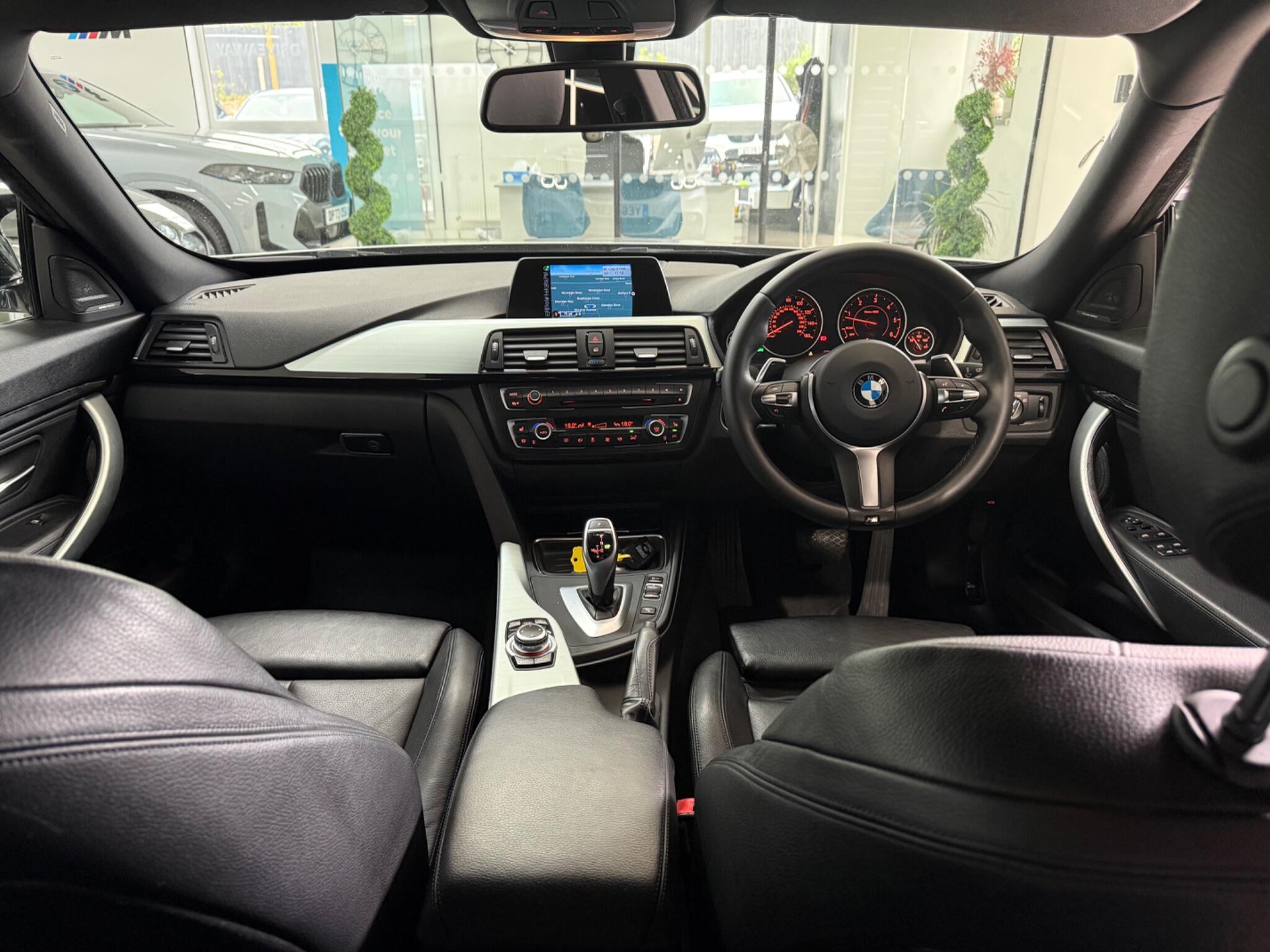 BMW 3 Series view 29