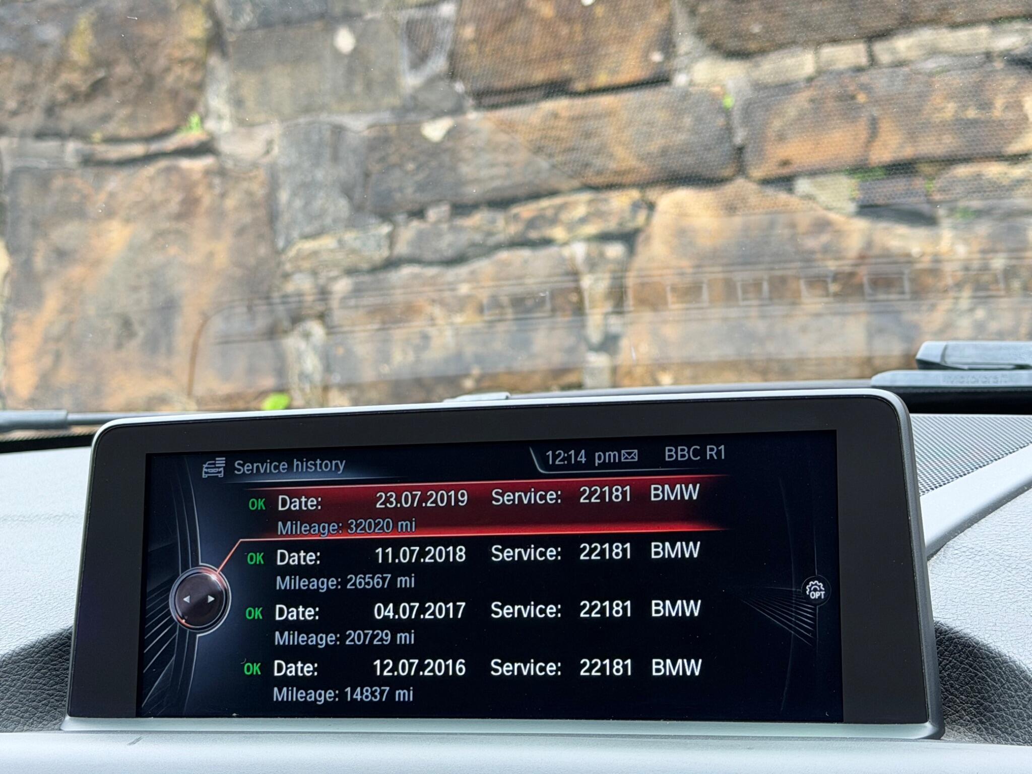 BMW 2 Series view 30