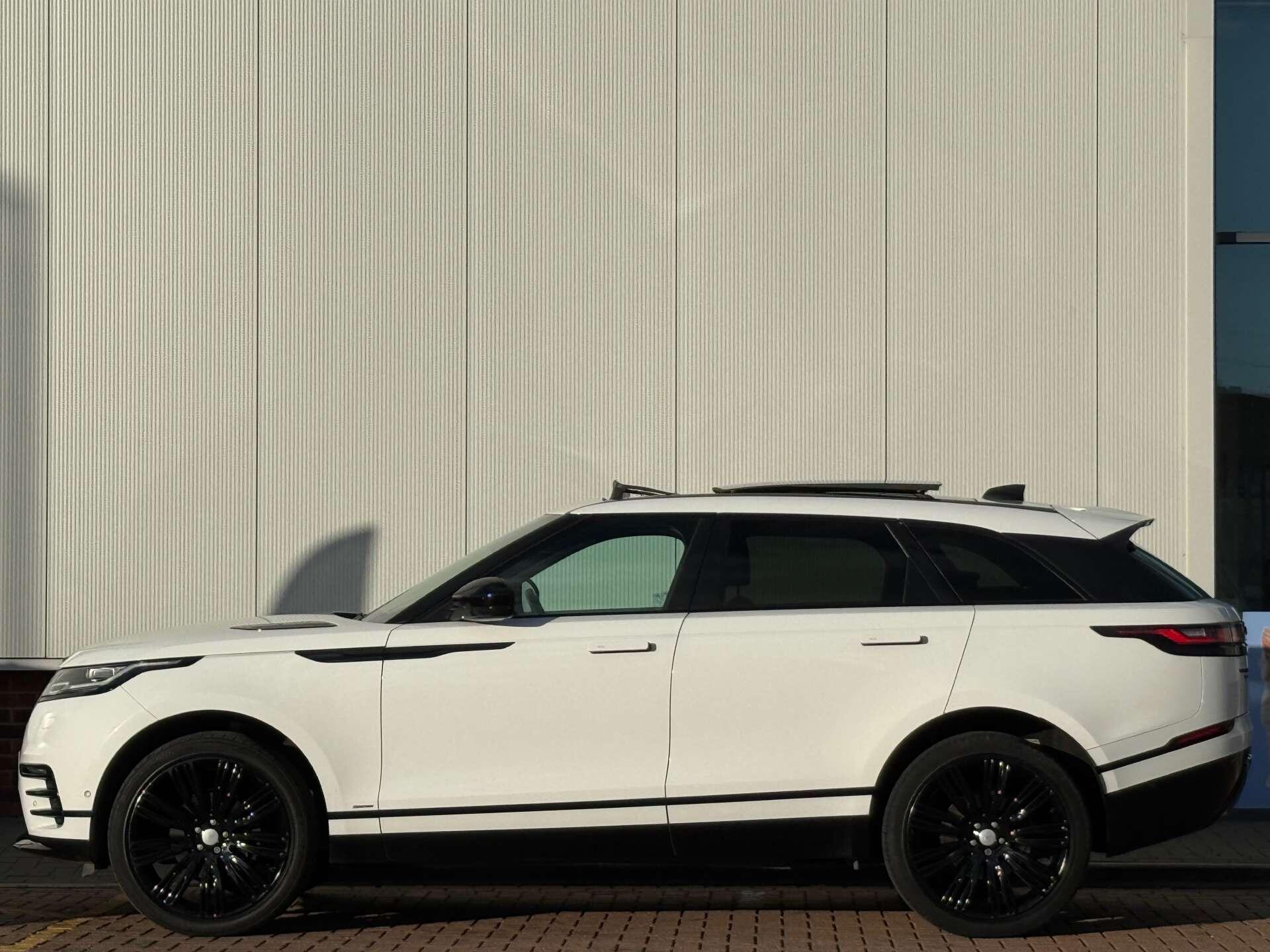 Land Rover Range Rover Velar view 8