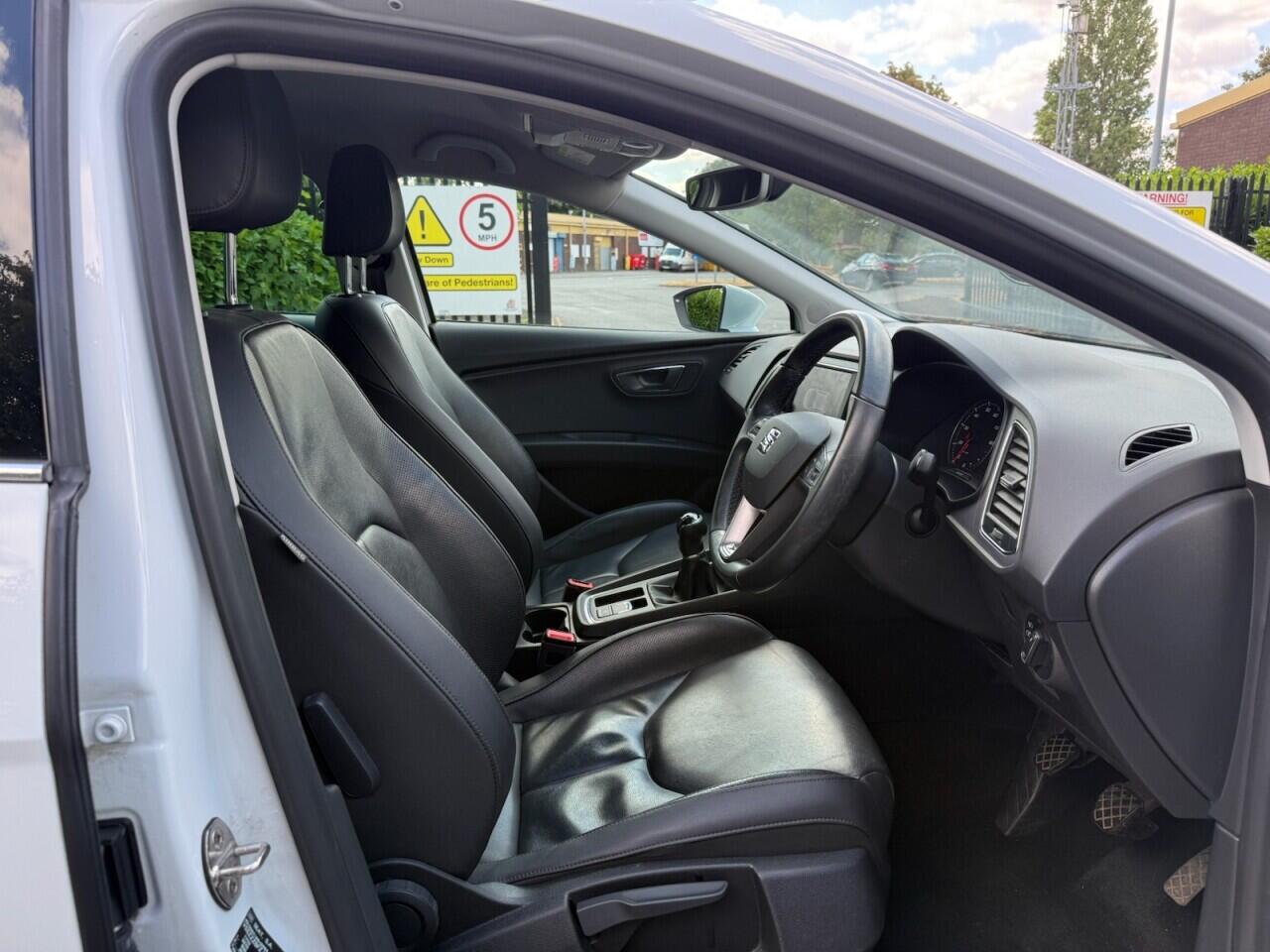 Seat Leon Leon view 9