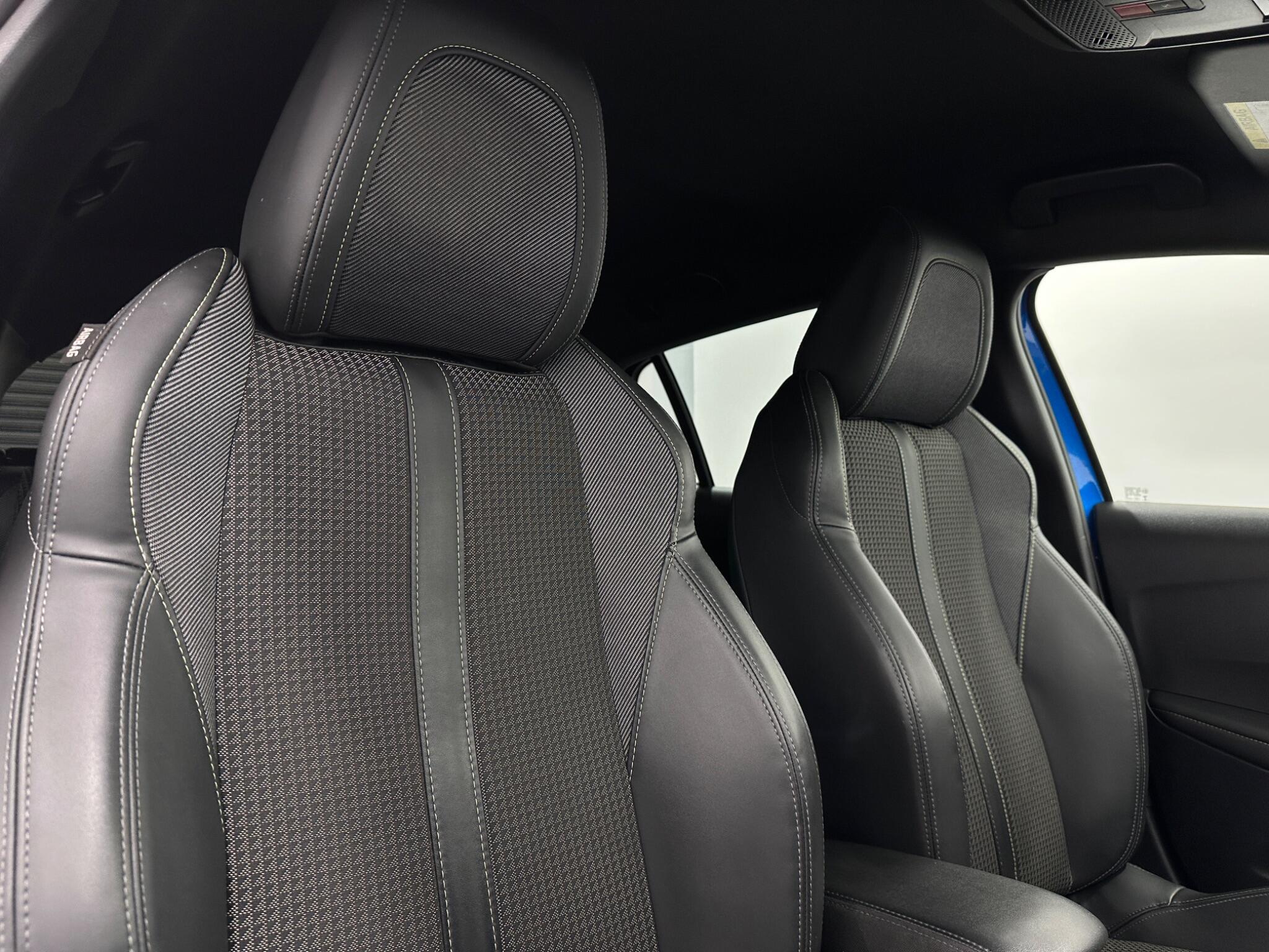Peugeot 208 view 31