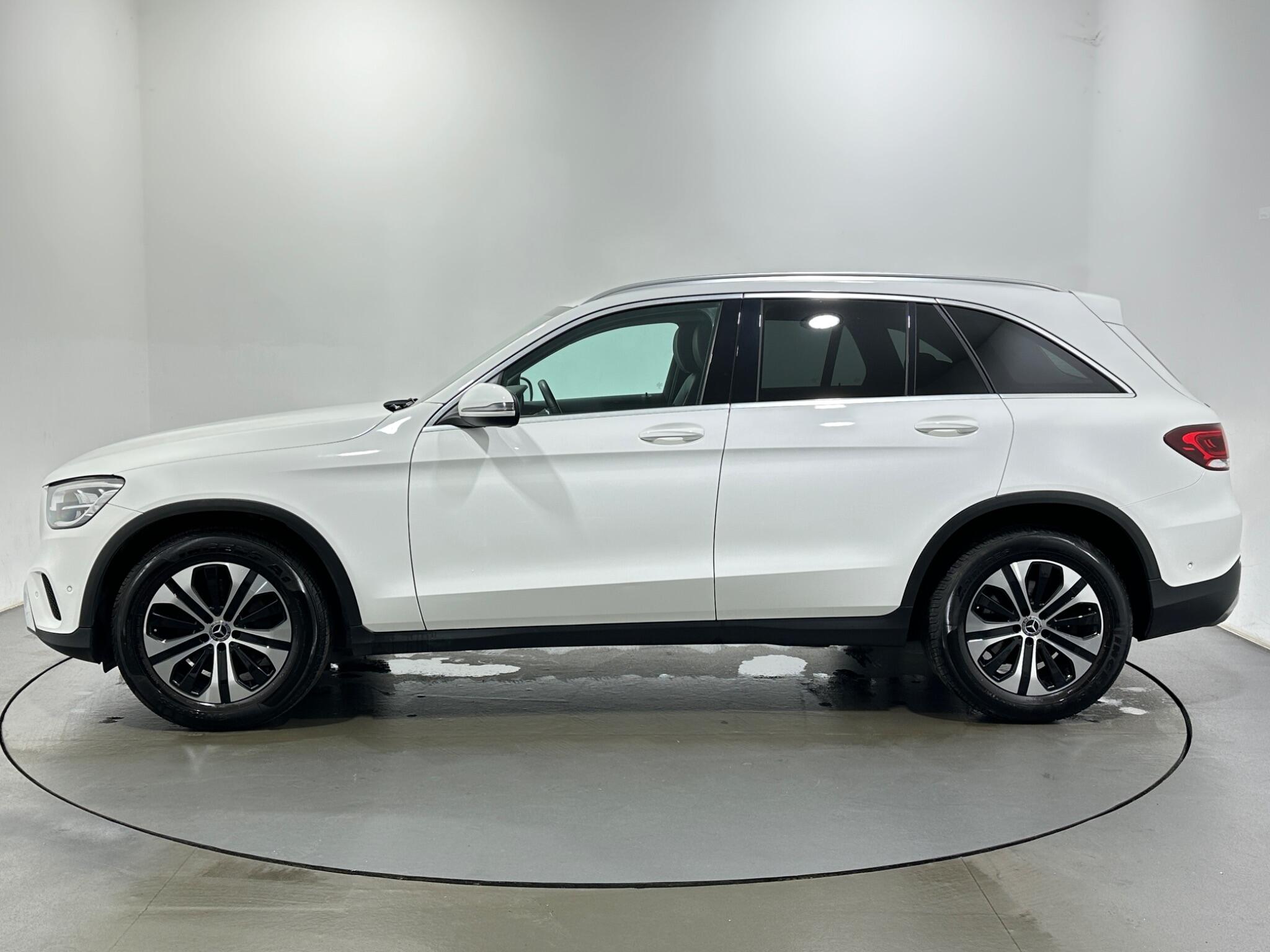 Mercedes-Benz GLC view 5