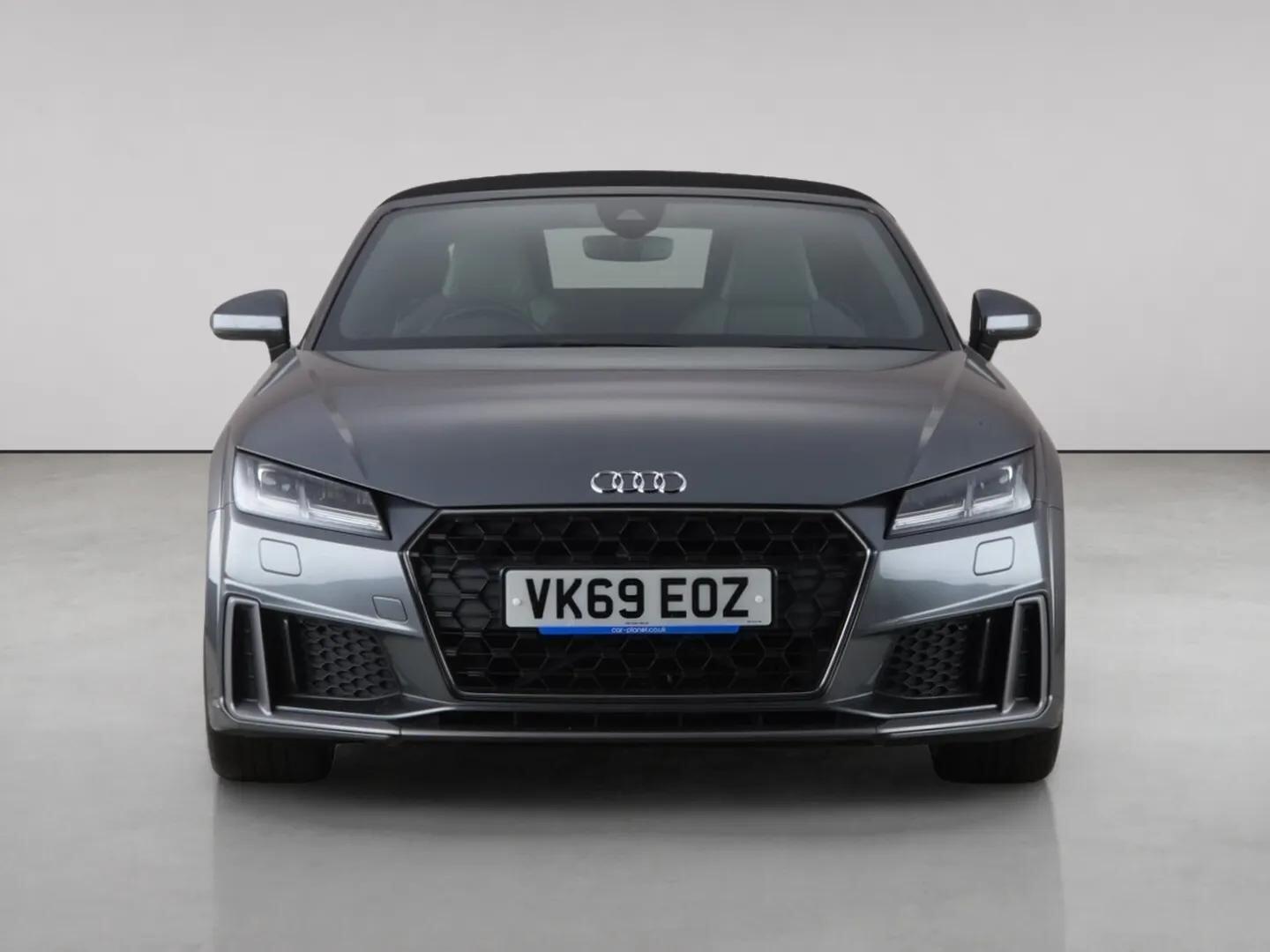 Audi TT view 9