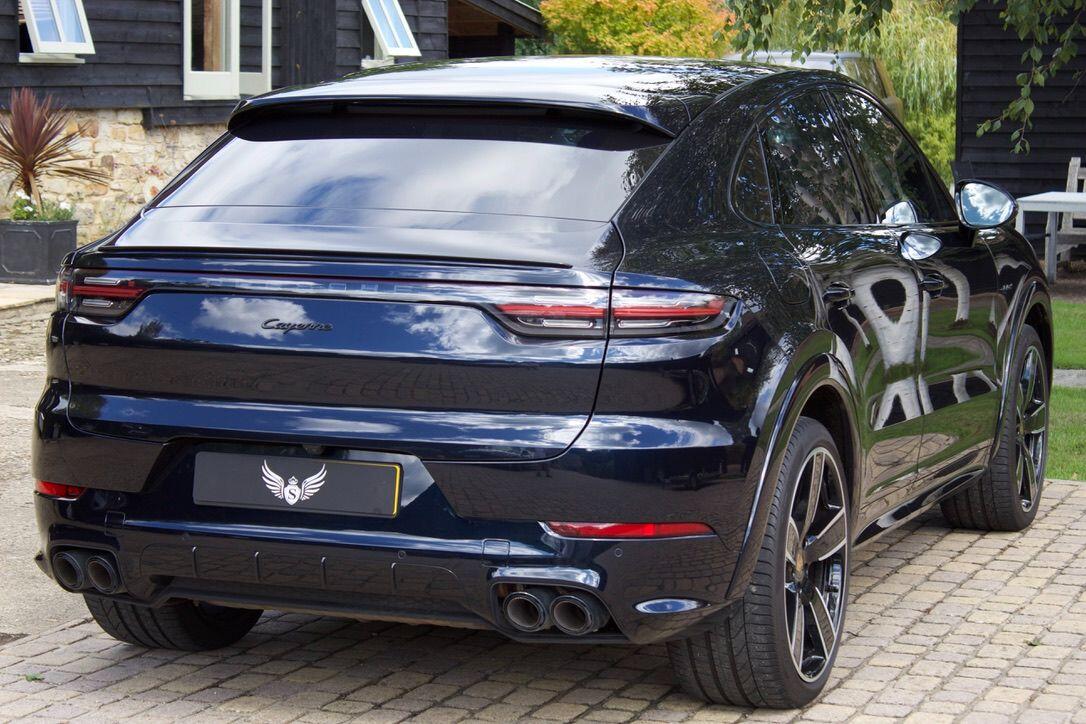 Porsche Cayenne view 13