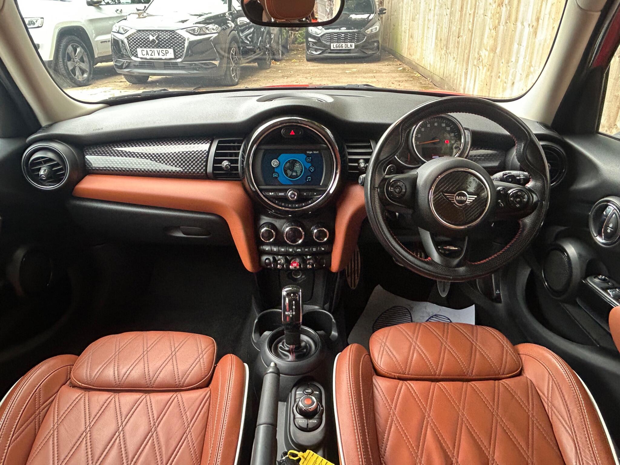 Mini Hatch view 29