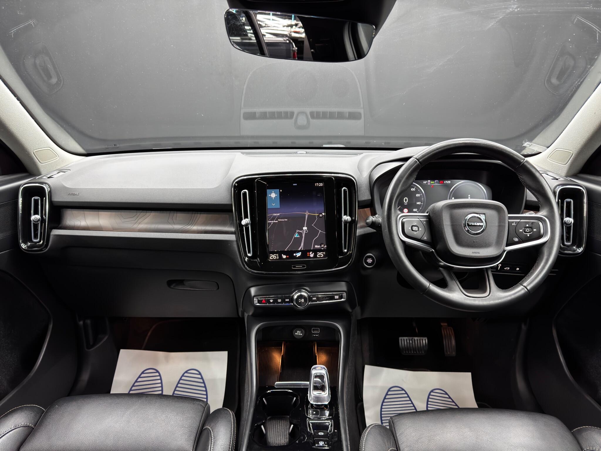 Volvo XC40 view 10