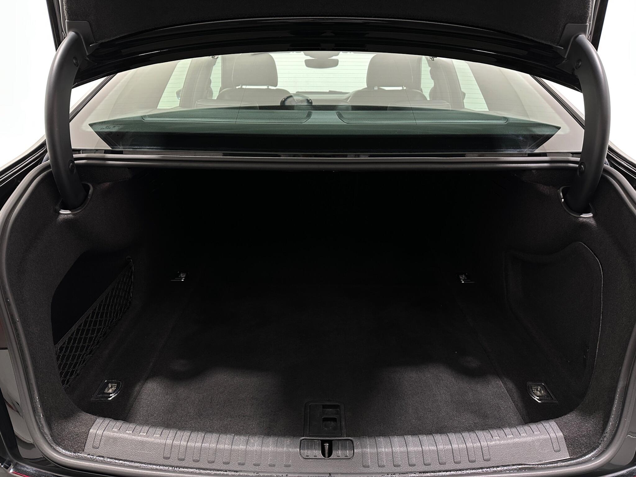 Audi A6 view 48