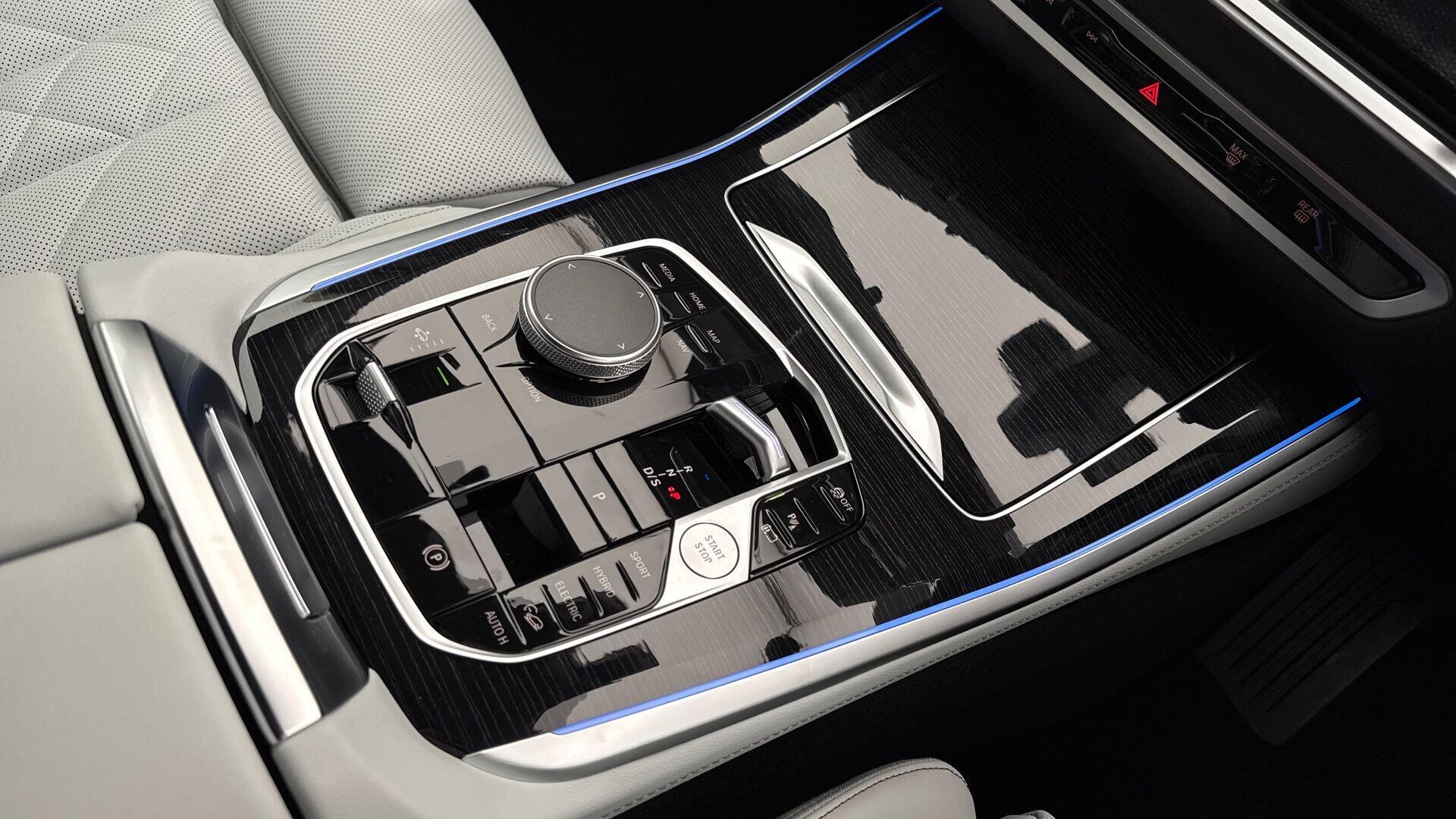 BMW X5 view 10