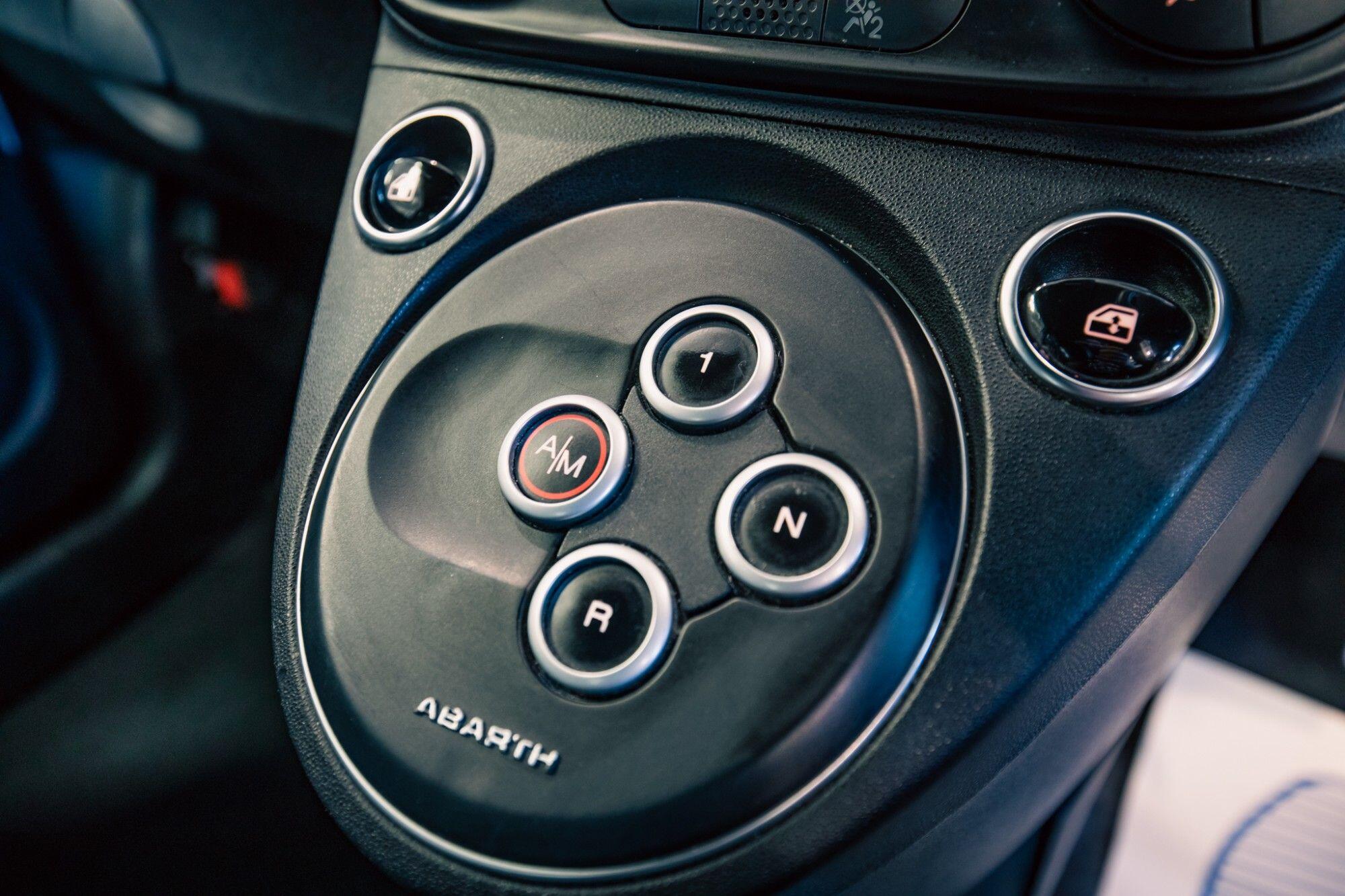 Abarth 595 view 19