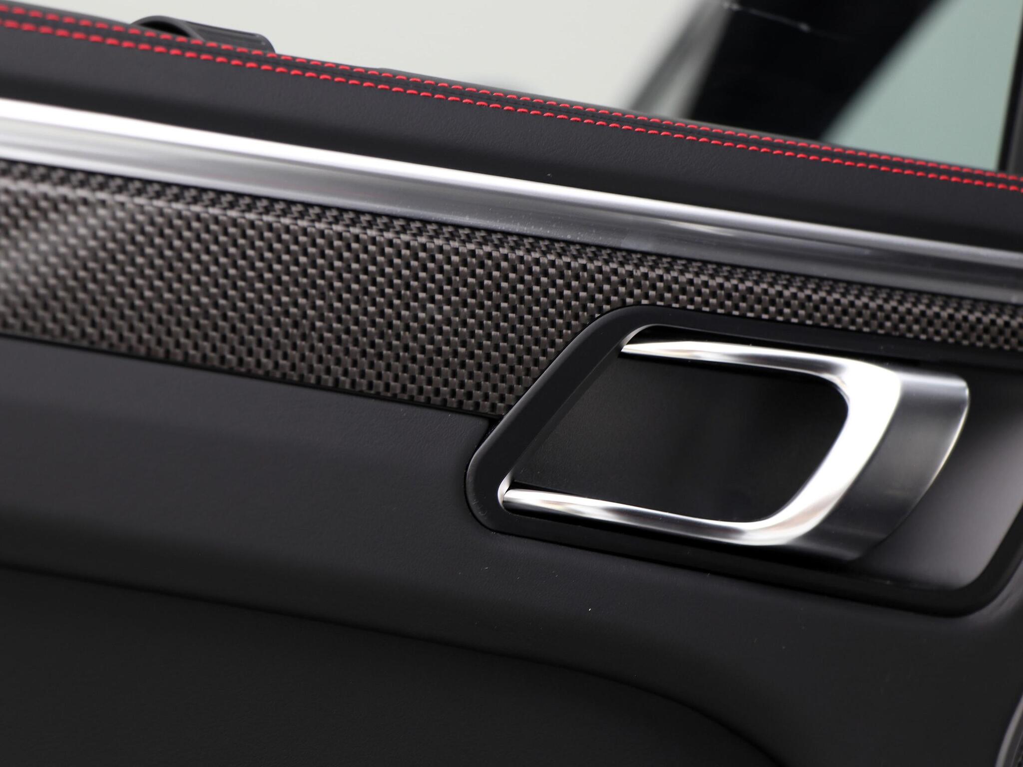 Porsche Macan view 35