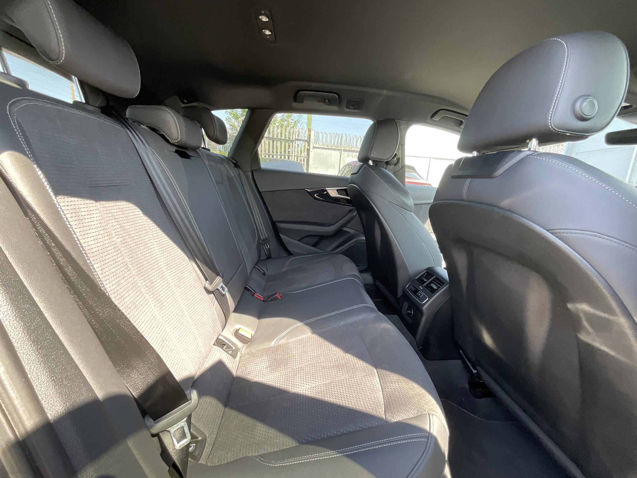 Audi A4 Avant view 12